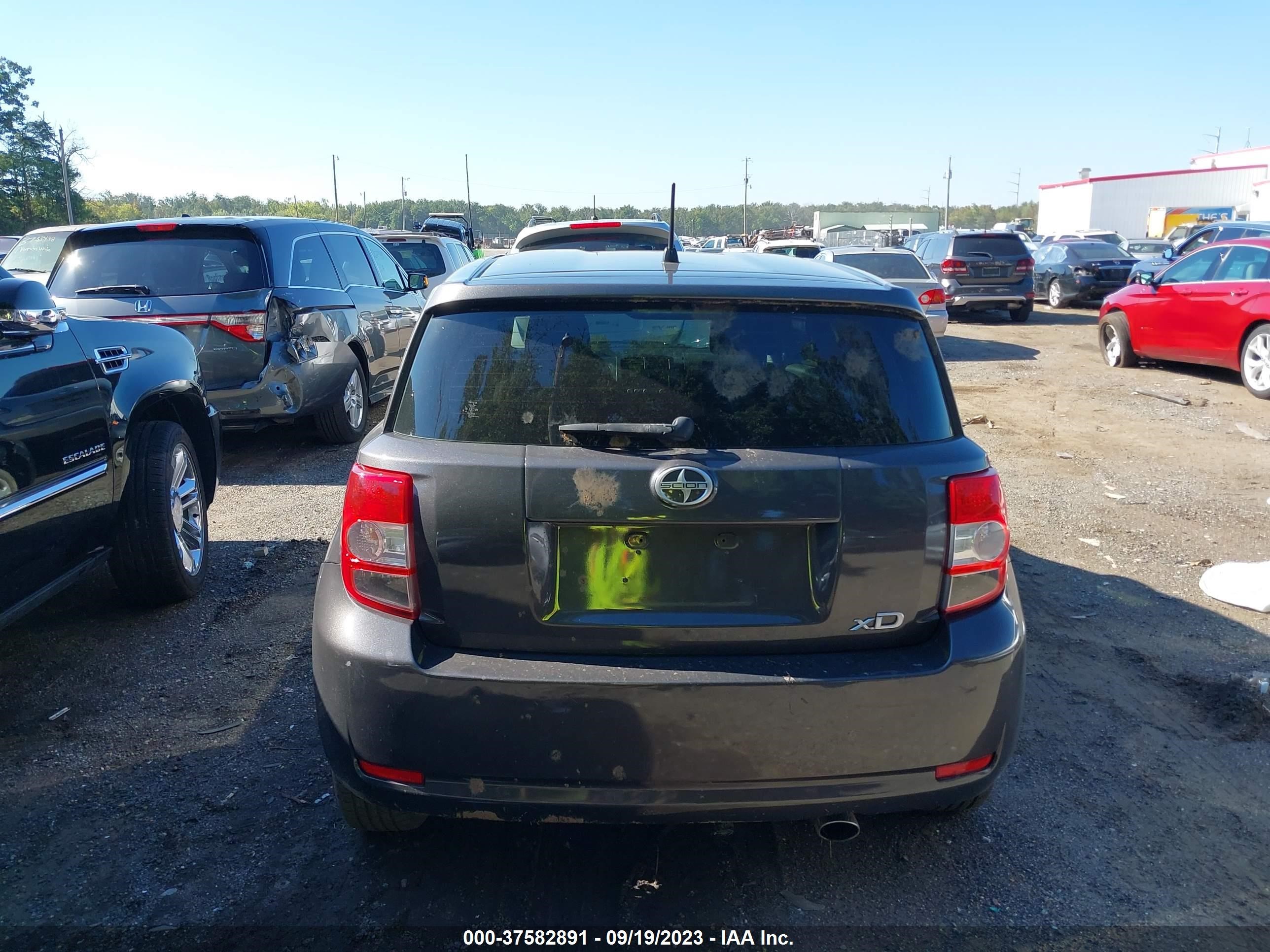 Photo 15 VIN: JTKKU10478J027524 - SCION XD 