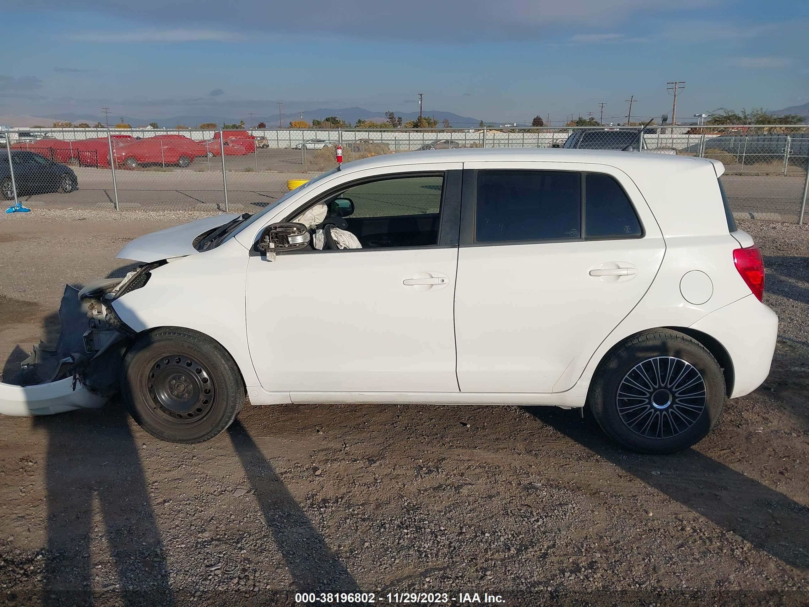 Photo 12 VIN: JTKKU10489J042244 - SCION XD 