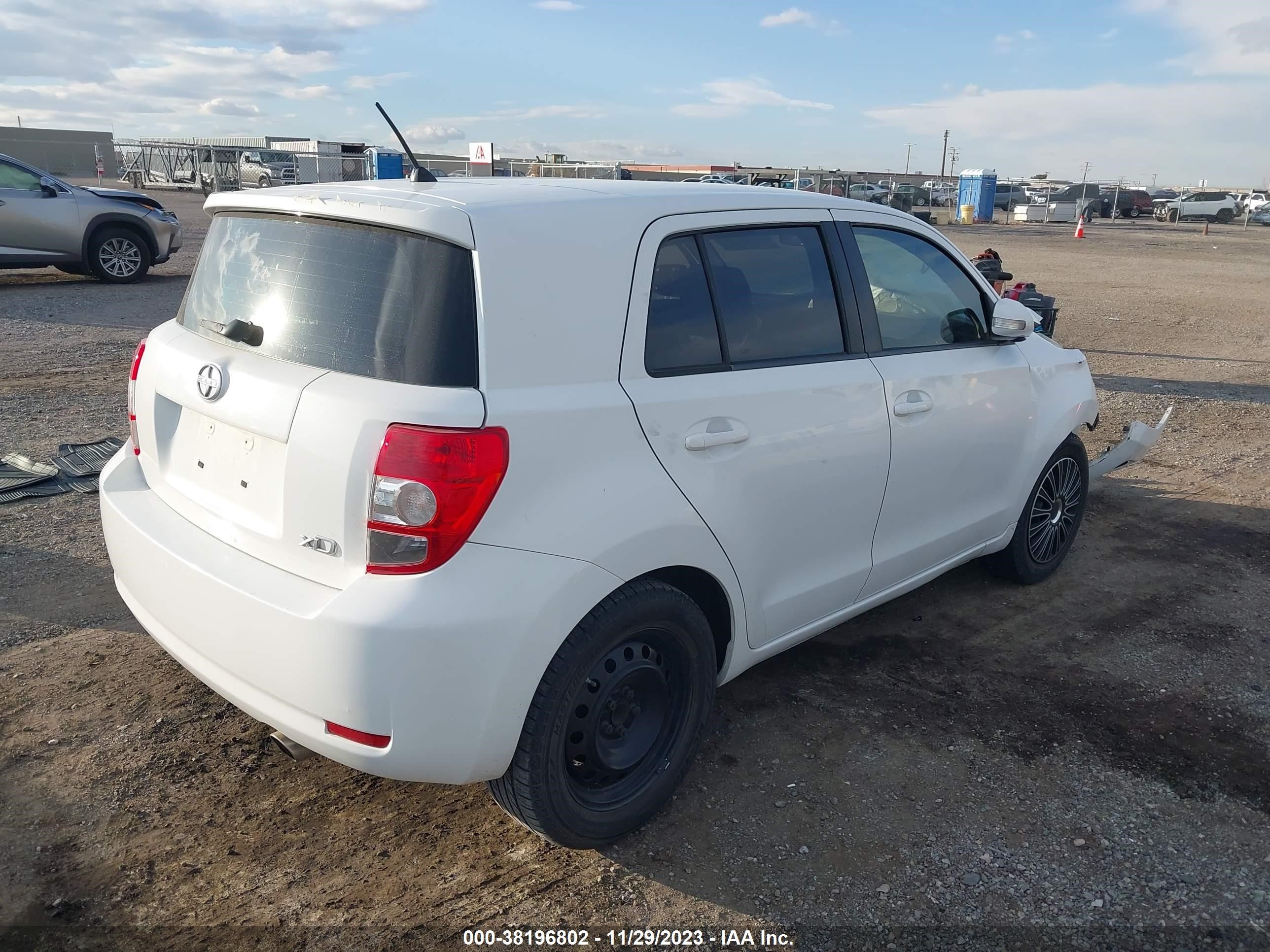 Photo 3 VIN: JTKKU10489J042244 - SCION XD 