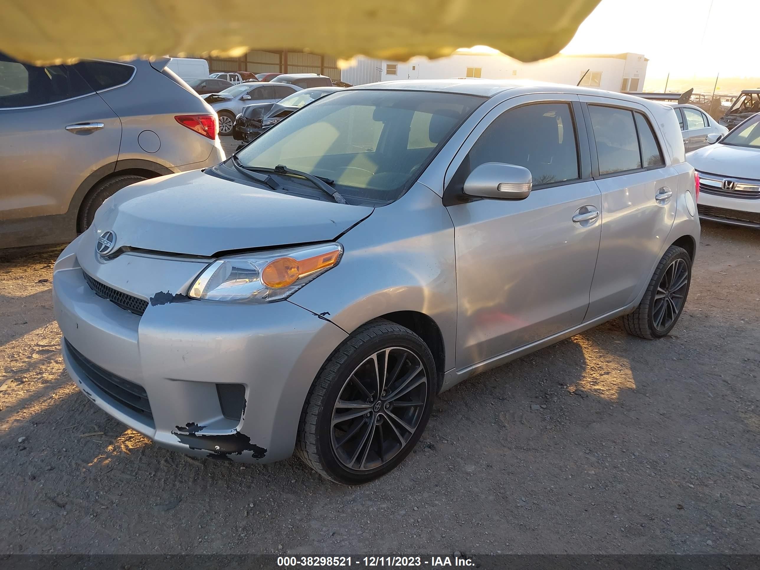 Photo 1 VIN: JTKKU104X8J000284 - SCION XD 