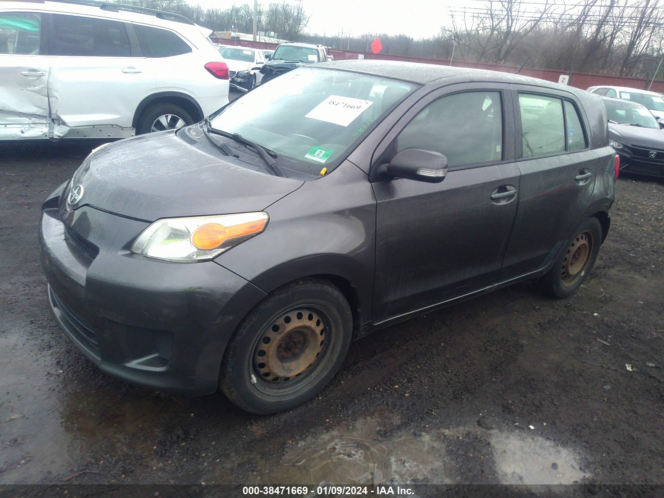 Photo 1 VIN: JTKKU104X8J018333 - SCION XD 