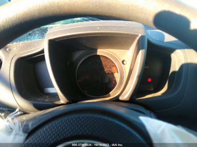 Photo 6 VIN: JTKKU4B40C1021782 - SCION XD 