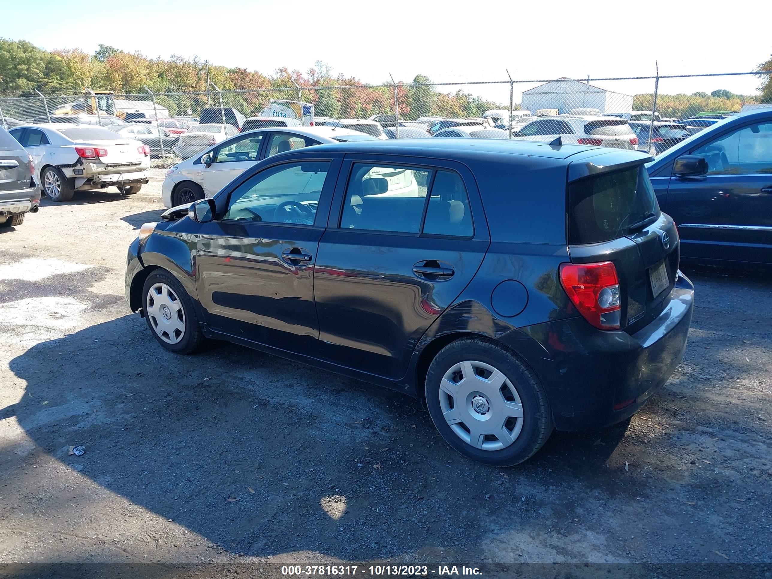 Photo 2 VIN: JTKKU4B43B1013738 - SCION XD 