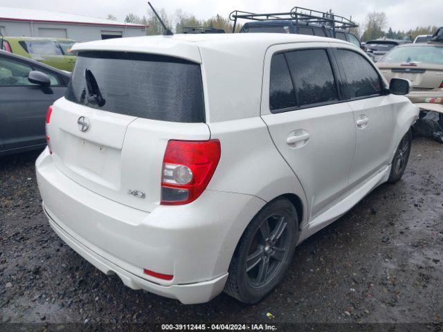 Photo 3 VIN: JTKKU4B44C1015905 - SCION XD 