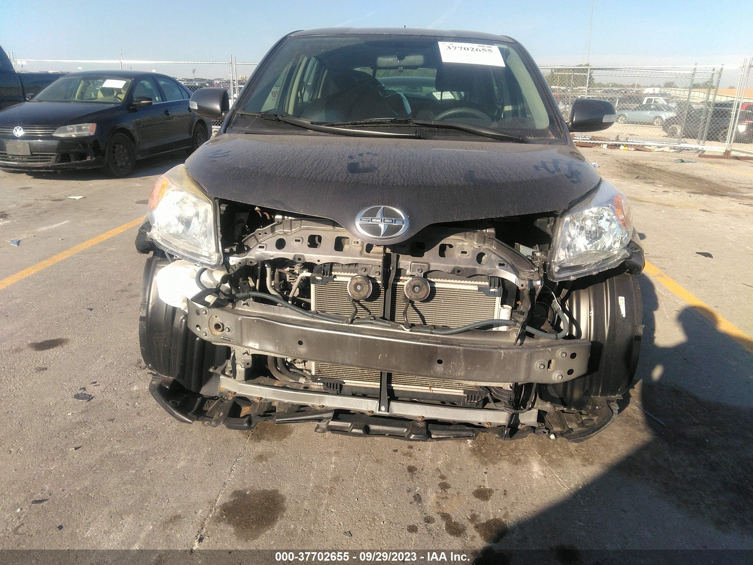 Photo 5 VIN: JTKKU4B44C1023602 - SCION XD 