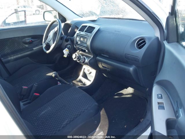 Photo 4 VIN: JTKKU4B45B1012798 - SCION XD 