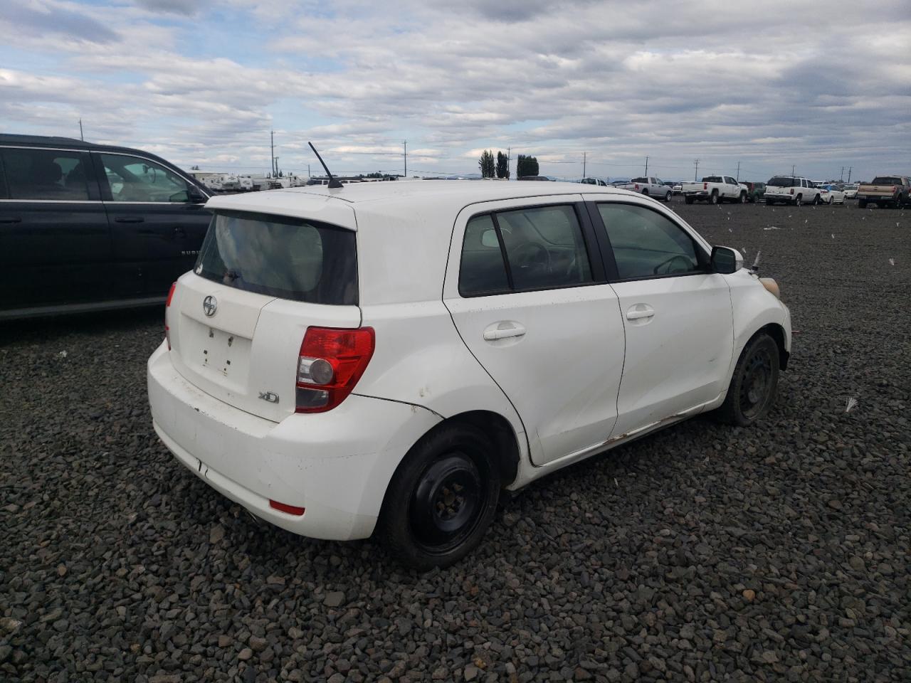 Photo 3 VIN: JTKKU4B45C1015590 - SCION XD 