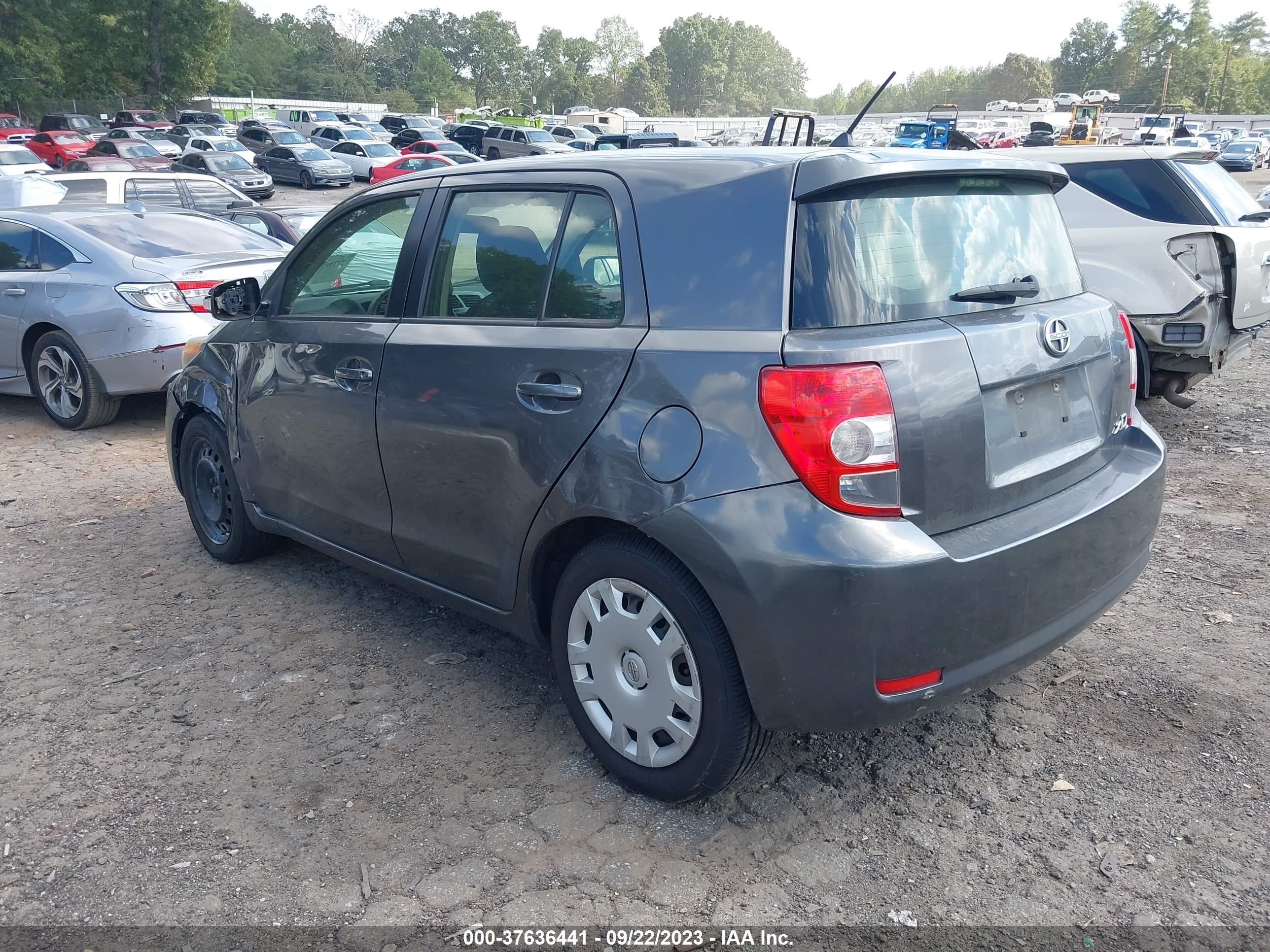 Photo 13 VIN: JTKKUPB40D1038021 - SCION XD 