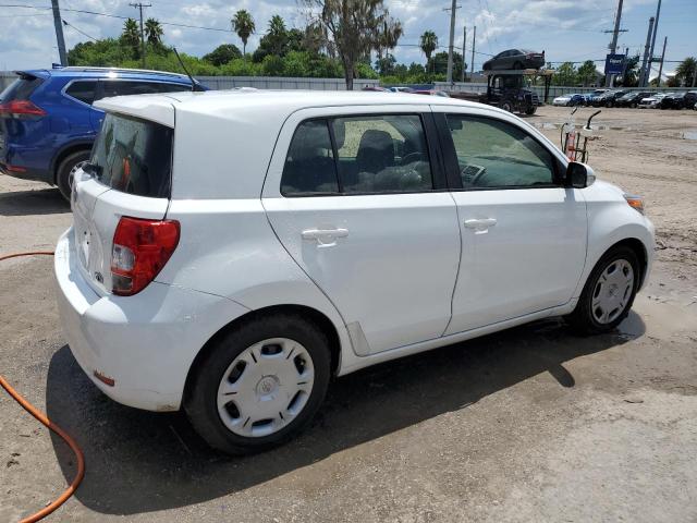 Photo 2 VIN: JTKKUPB41D1034401 - TOYOTA SCION XD 