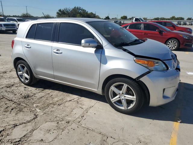 Photo 3 VIN: JTKKUPB41D1038772 - TOYOTA SCION XD 