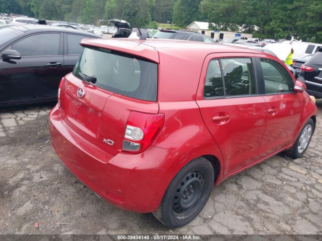 Photo 3 VIN: JTKKUPB41E1045397 - TOYOTA SCION XD 