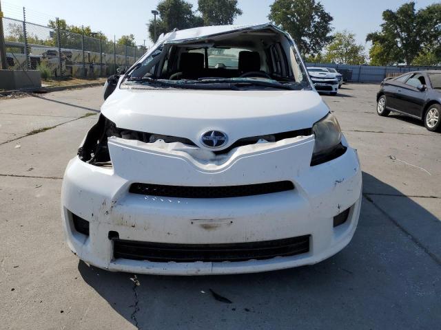 Photo 4 VIN: JTKKUPB42D1033239 - TOYOTA SCION XD 