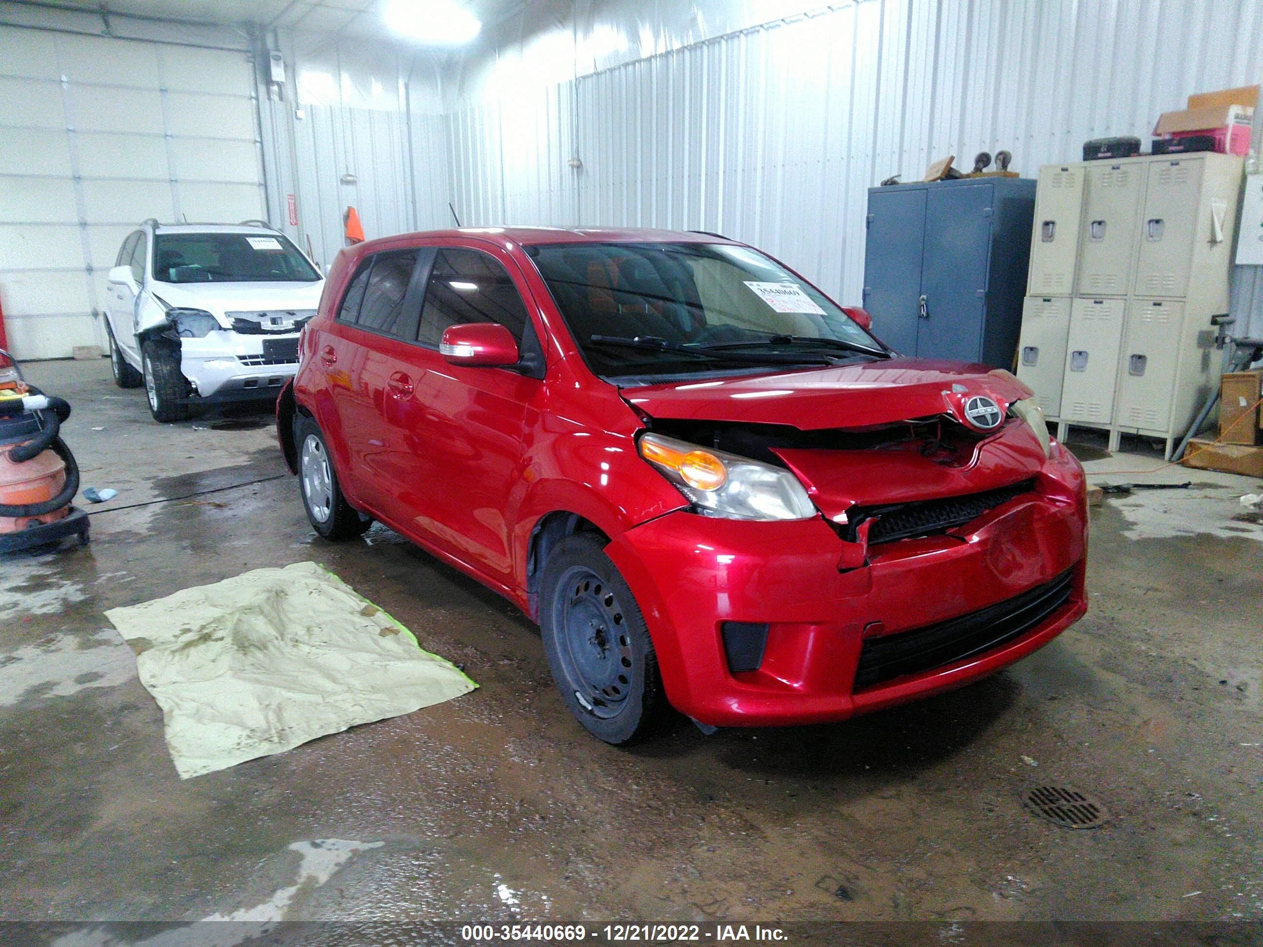 Photo 0 VIN: JTKKUPB43E1042551 - SCION XD 