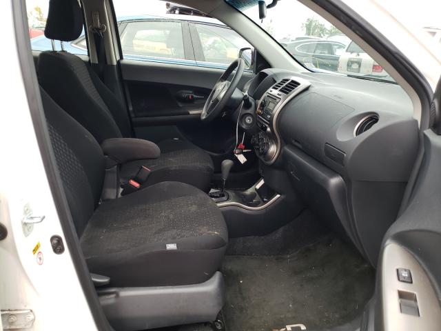 Photo 4 VIN: JTKKUPB44D1035610 - TOYOTA SCION XD 