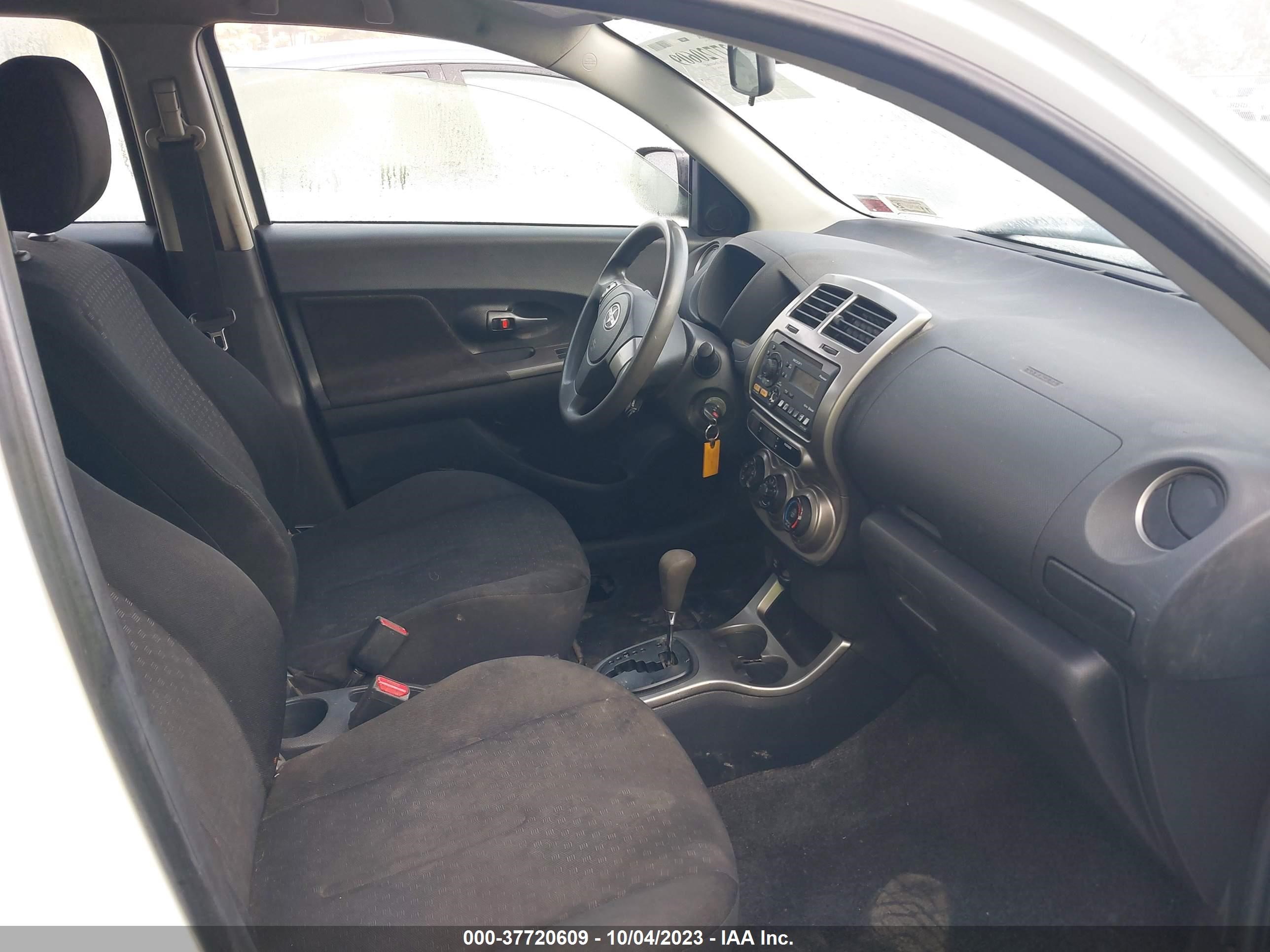 Photo 4 VIN: JTKKUPB46D1033518 - SCION XD 