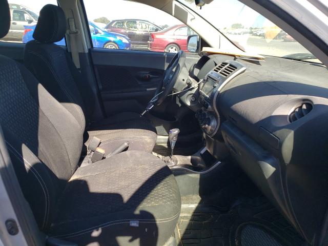 Photo 4 VIN: JTKKUPB46D1037472 - TOYOTA SCION XD 