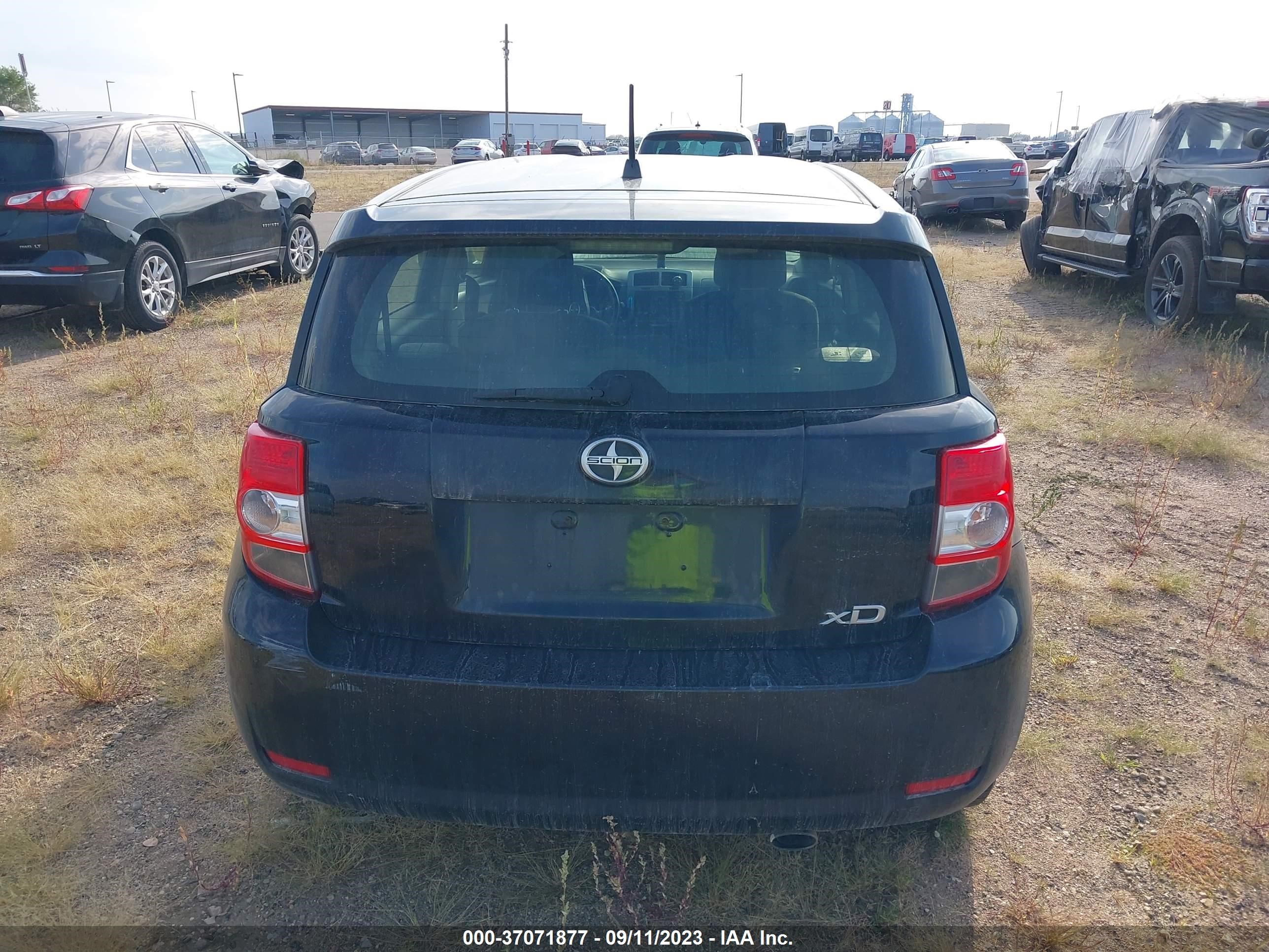 Photo 15 VIN: JTKKUPB47D1029946 - SCION XD 