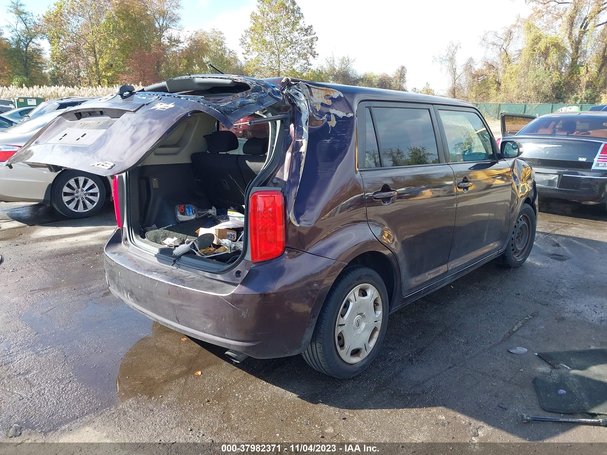 Photo 3 VIN: JTLKE50E081002523 - SCION XB 