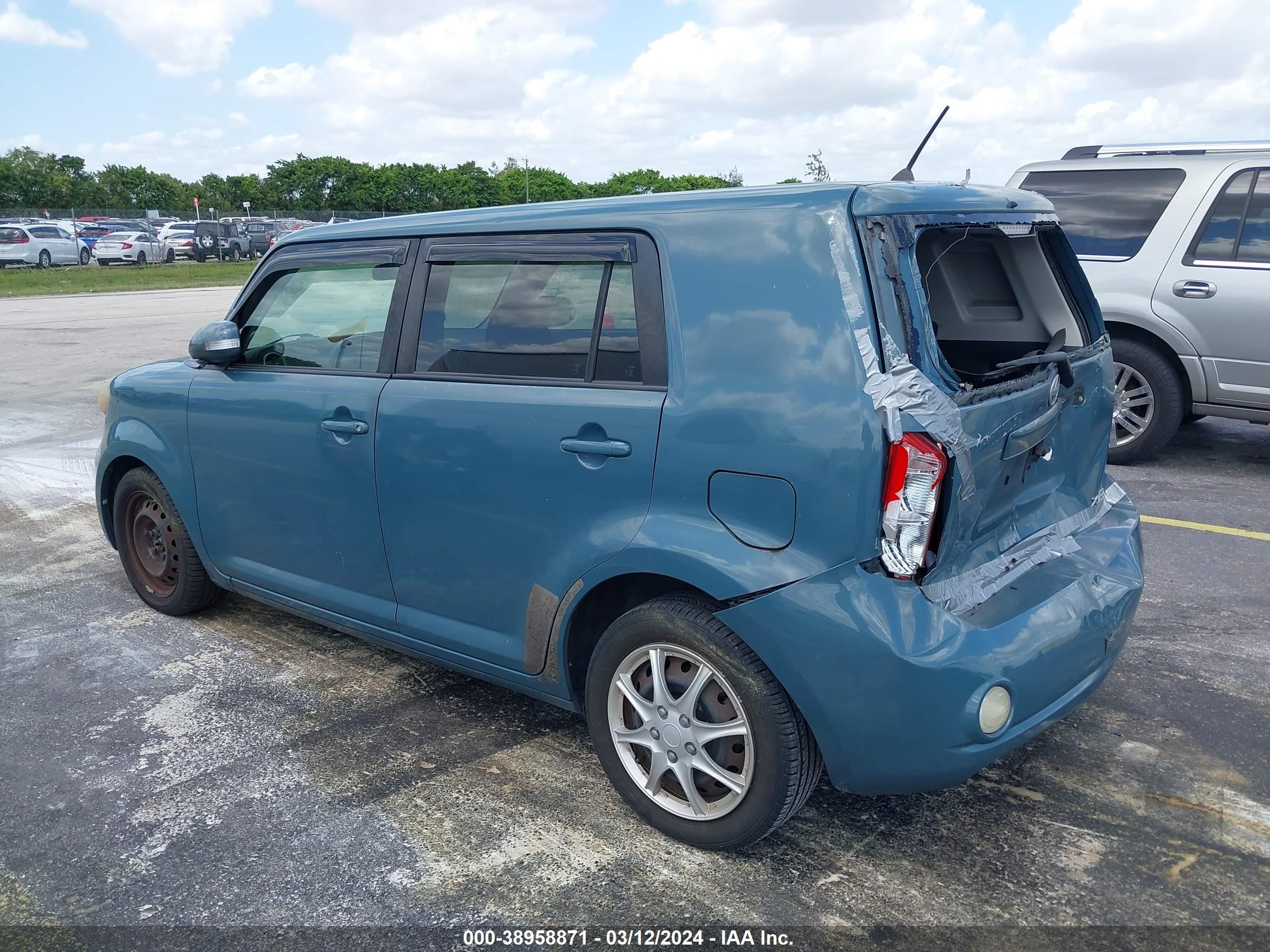 Photo 2 VIN: JTLKE50E081057179 - SCION XB 