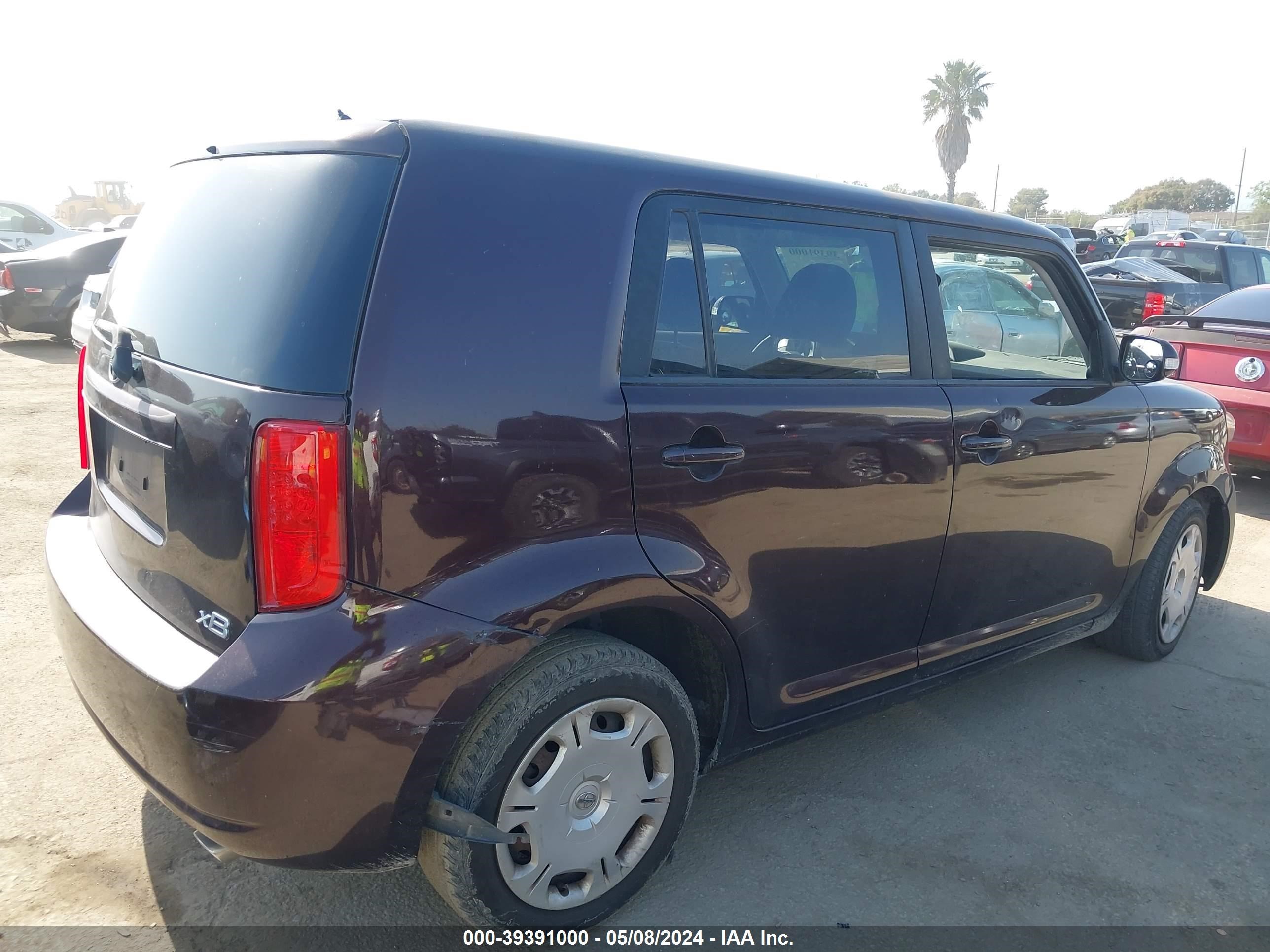 Photo 3 VIN: JTLKE50E091070371 - SCION XB 