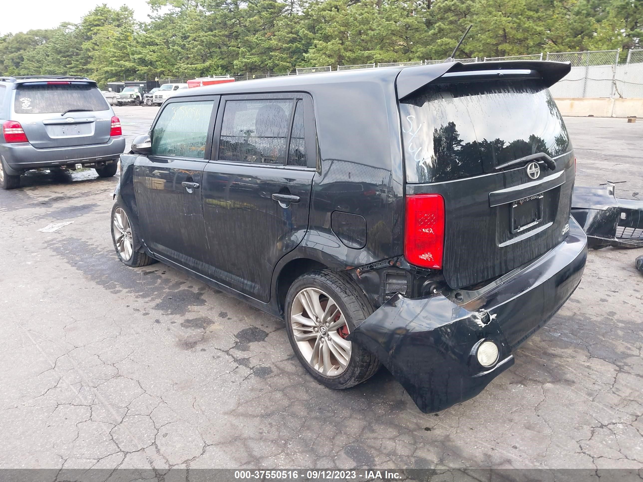 Photo 2 VIN: JTLKE50E091087137 - SCION XB 