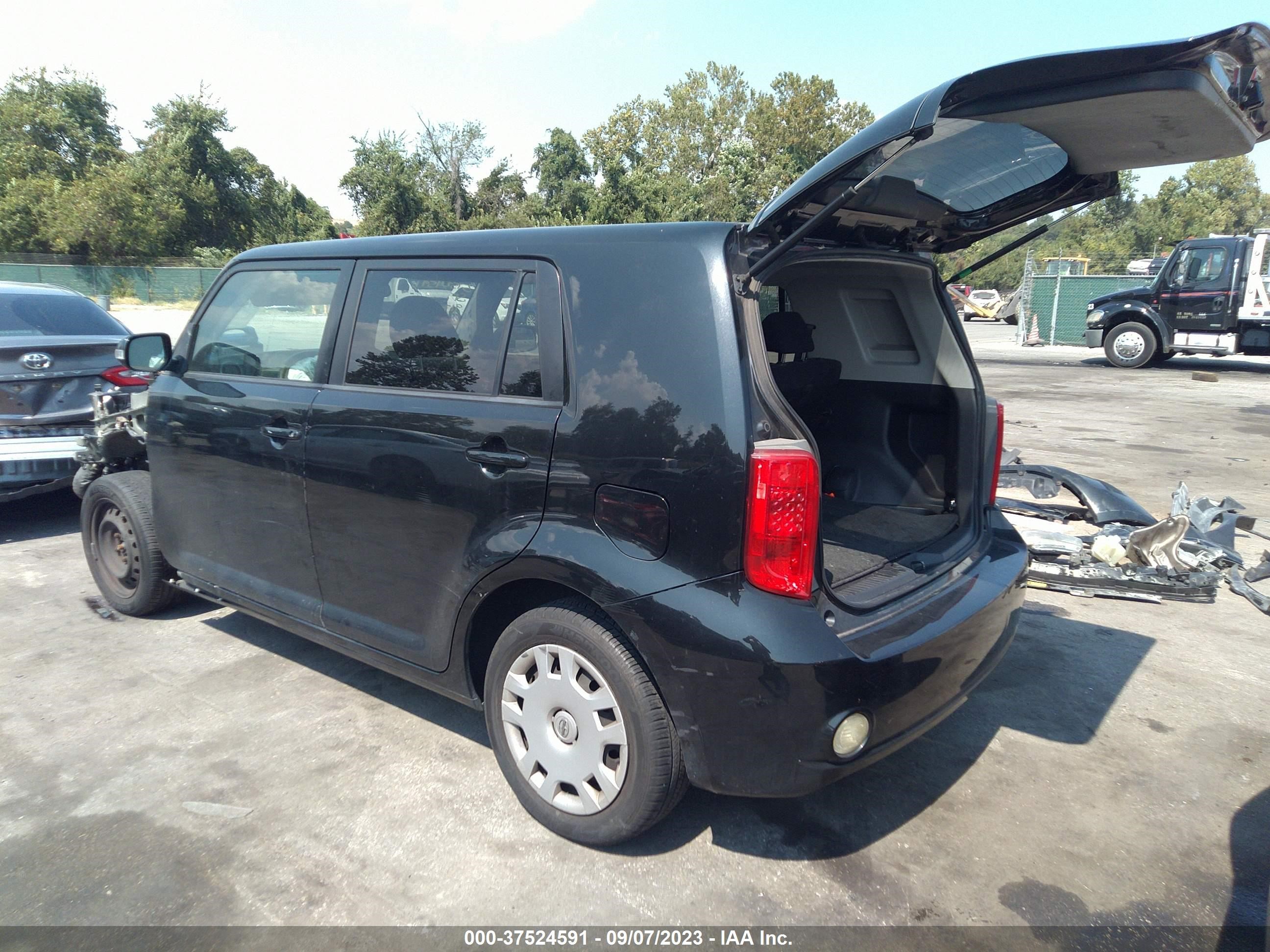 Photo 2 VIN: JTLKE50E091090216 - SCION XB 