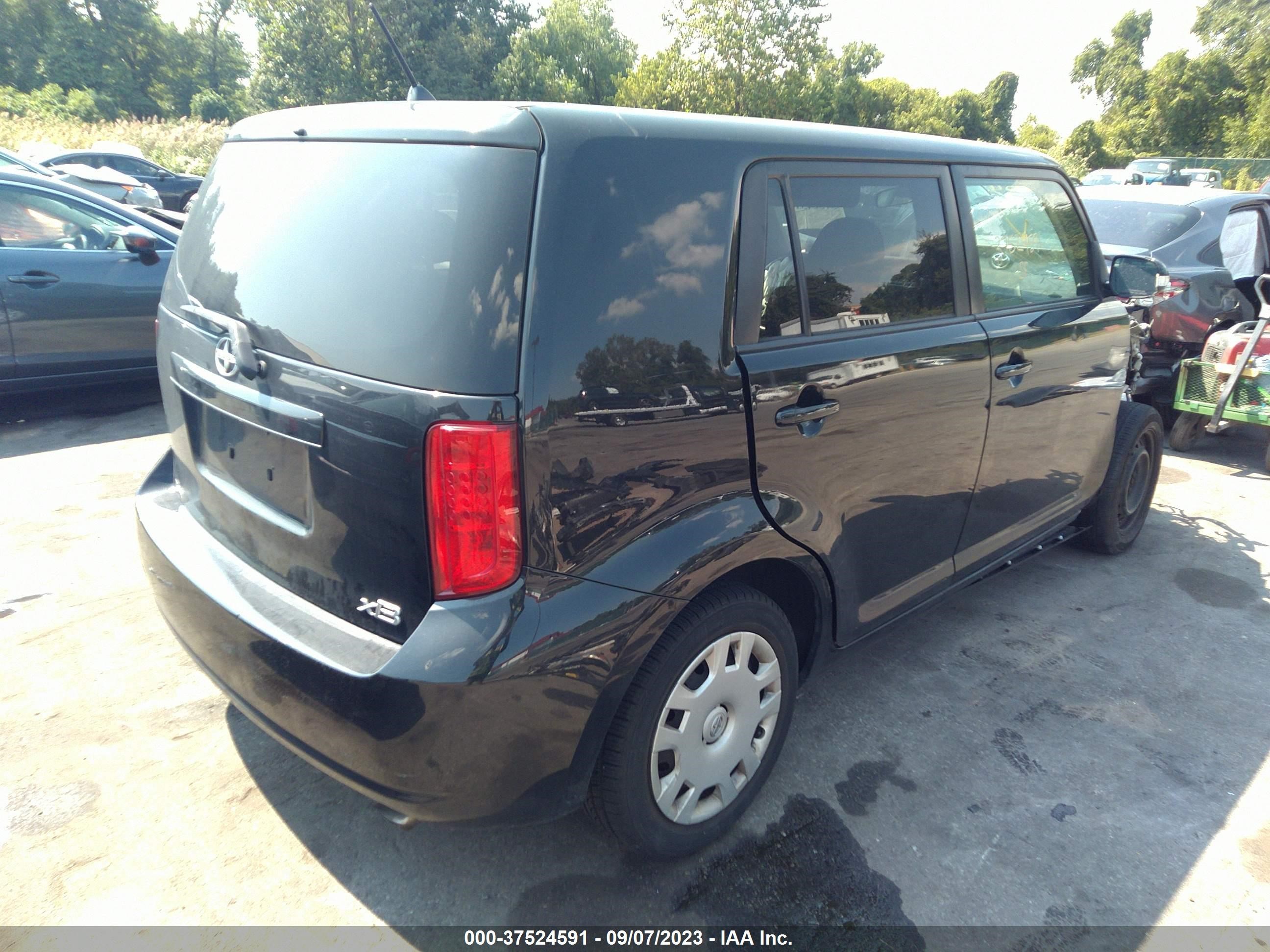 Photo 3 VIN: JTLKE50E091090216 - SCION XB 