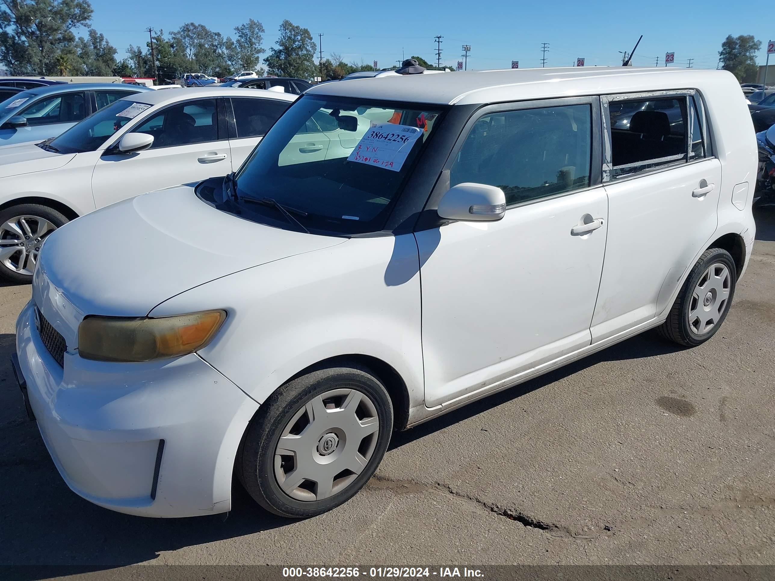 Photo 1 VIN: JTLKE50E181028936 - SCION XB 