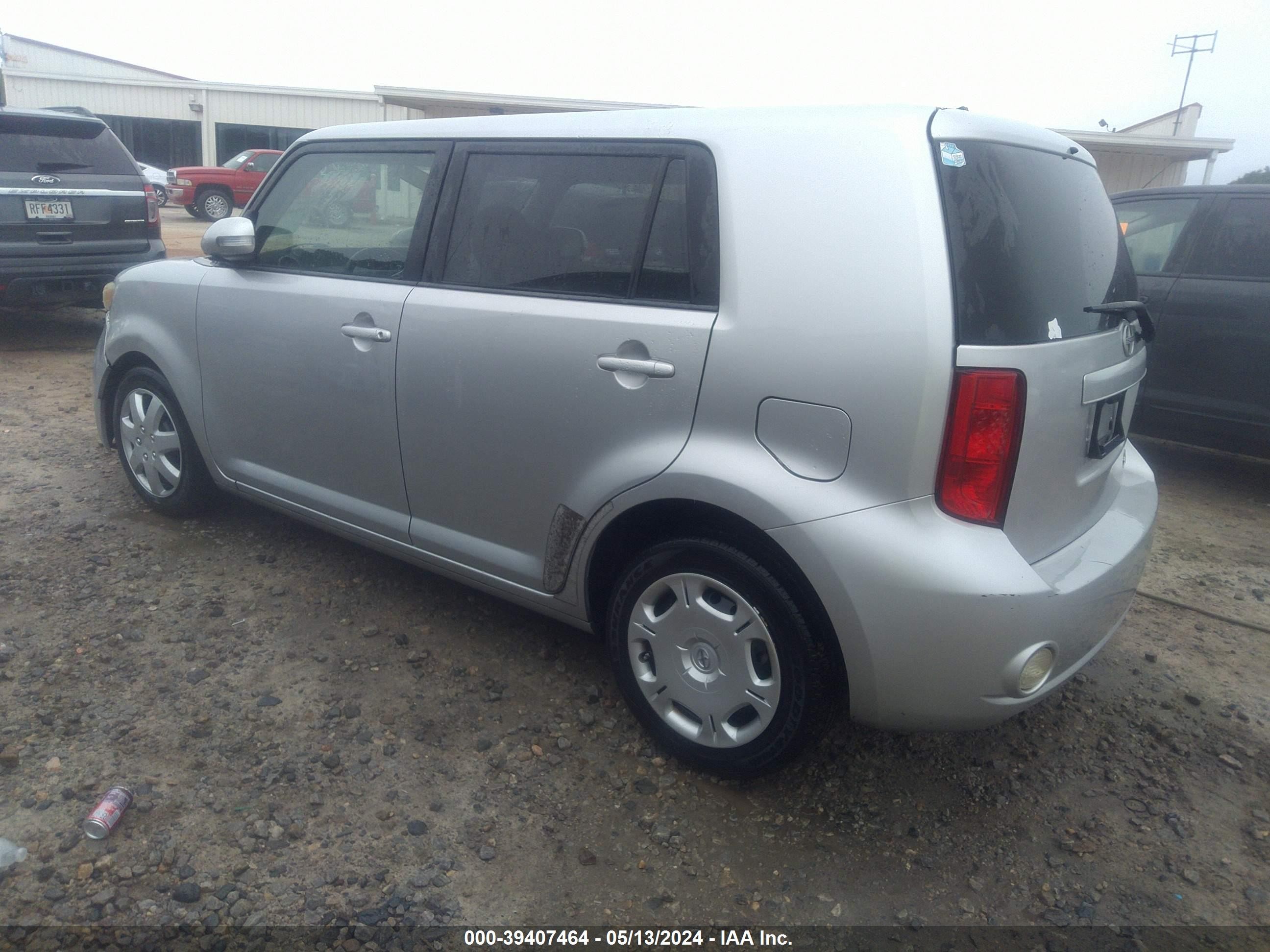 Photo 2 VIN: JTLKE50E181055926 - SCION XB 