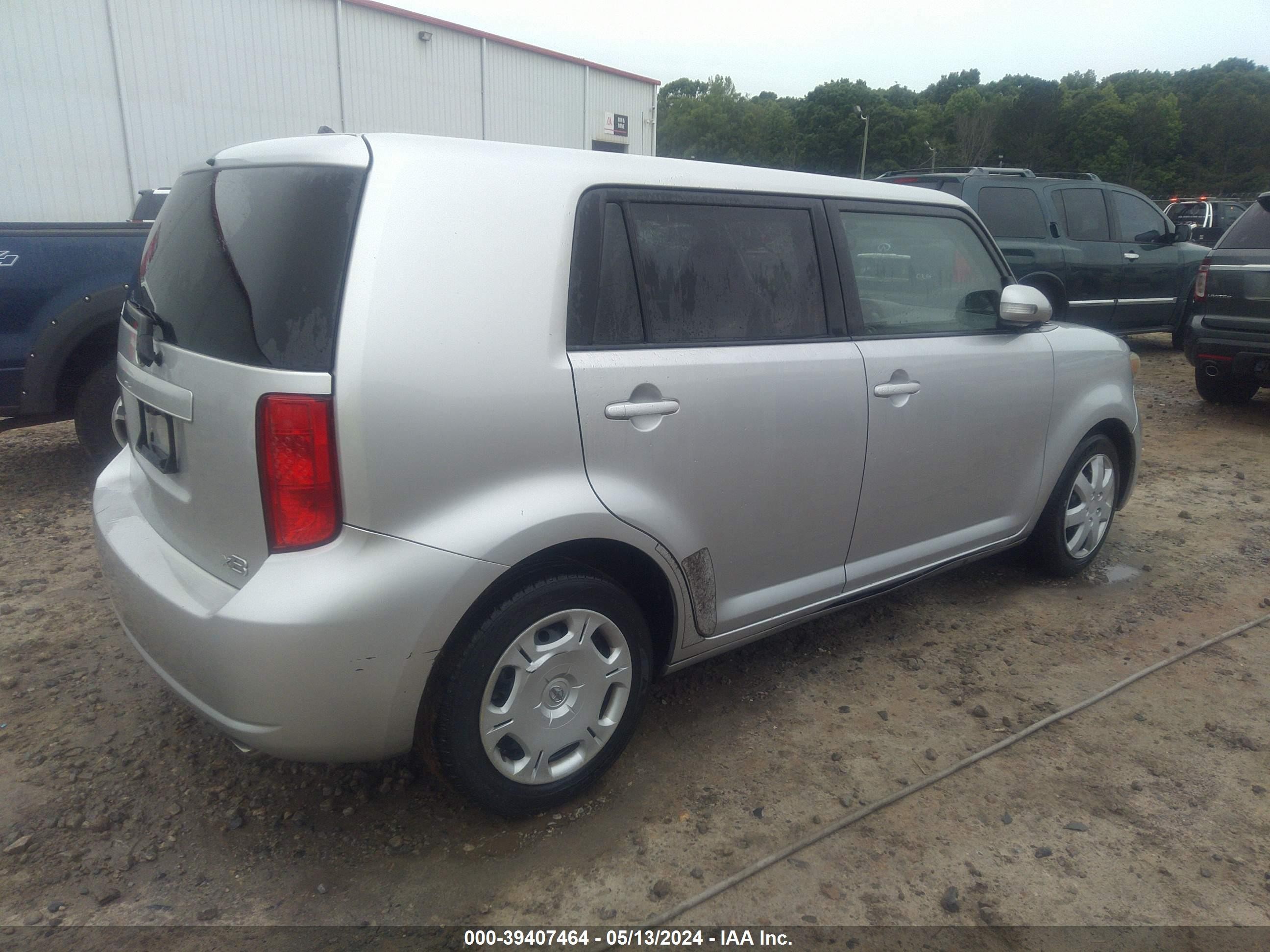 Photo 3 VIN: JTLKE50E181055926 - SCION XB 