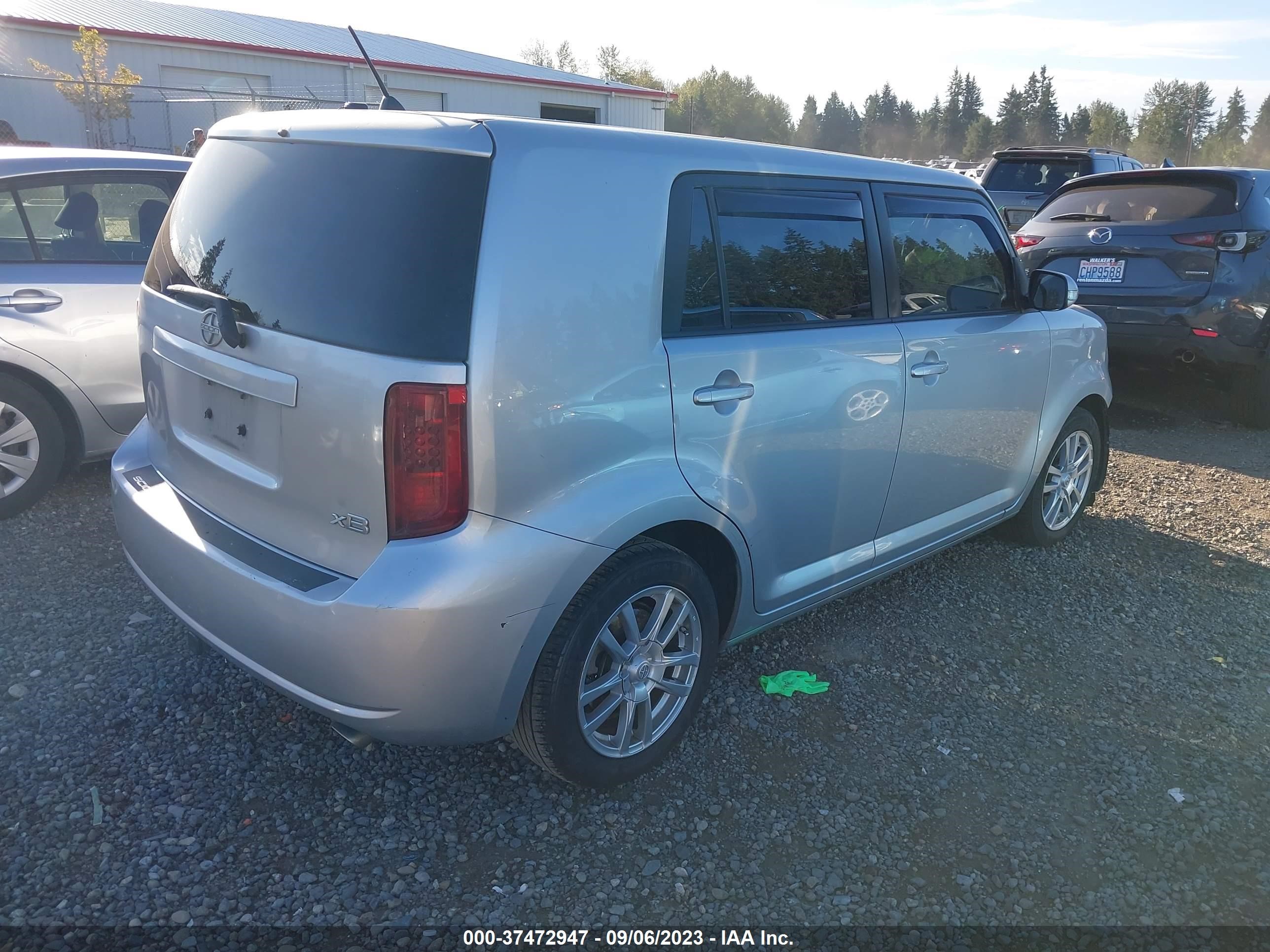 Photo 3 VIN: JTLKE50E181059278 - SCION XB 