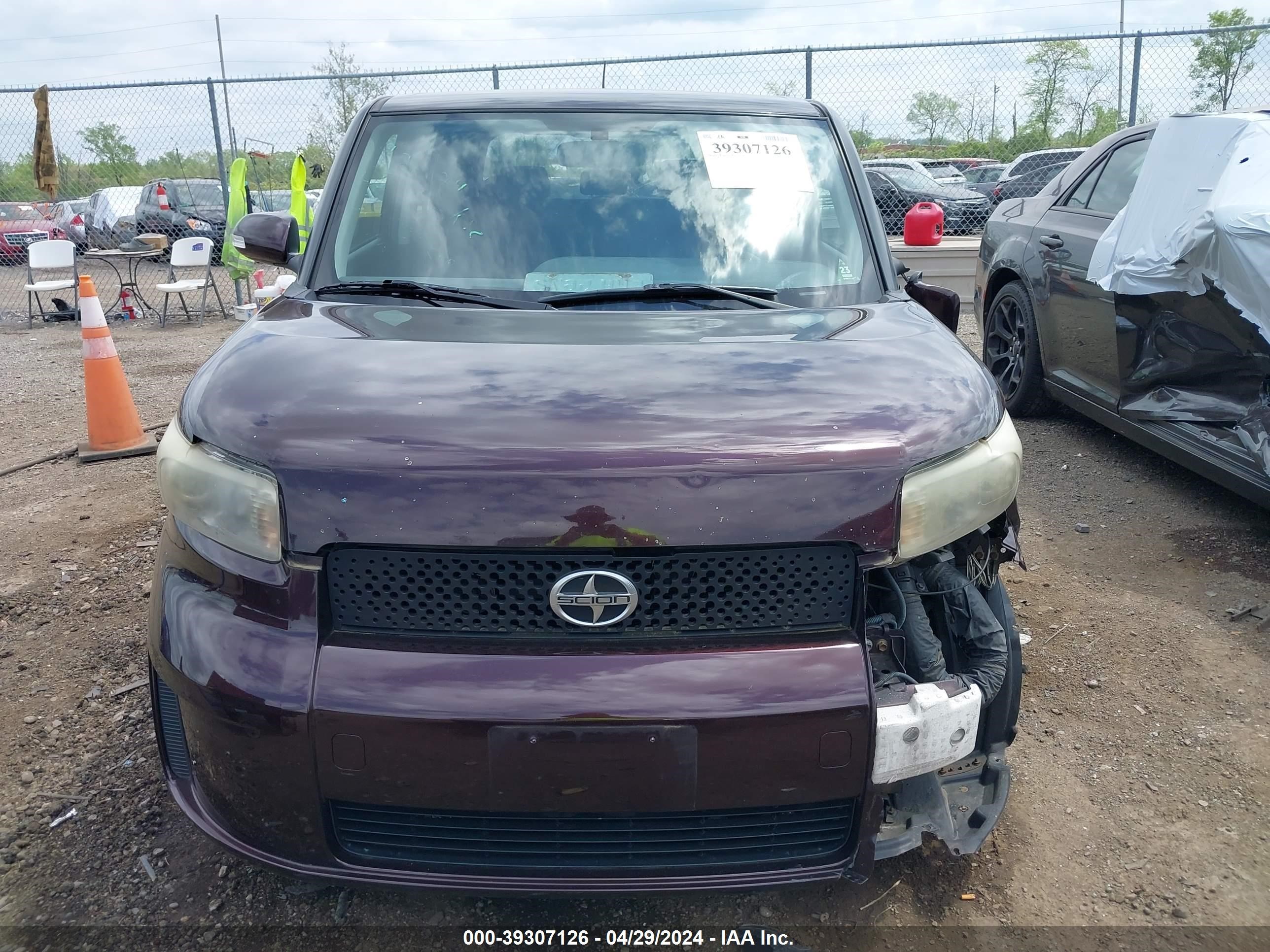 Photo 12 VIN: JTLKE50E191093304 - SCION XB 