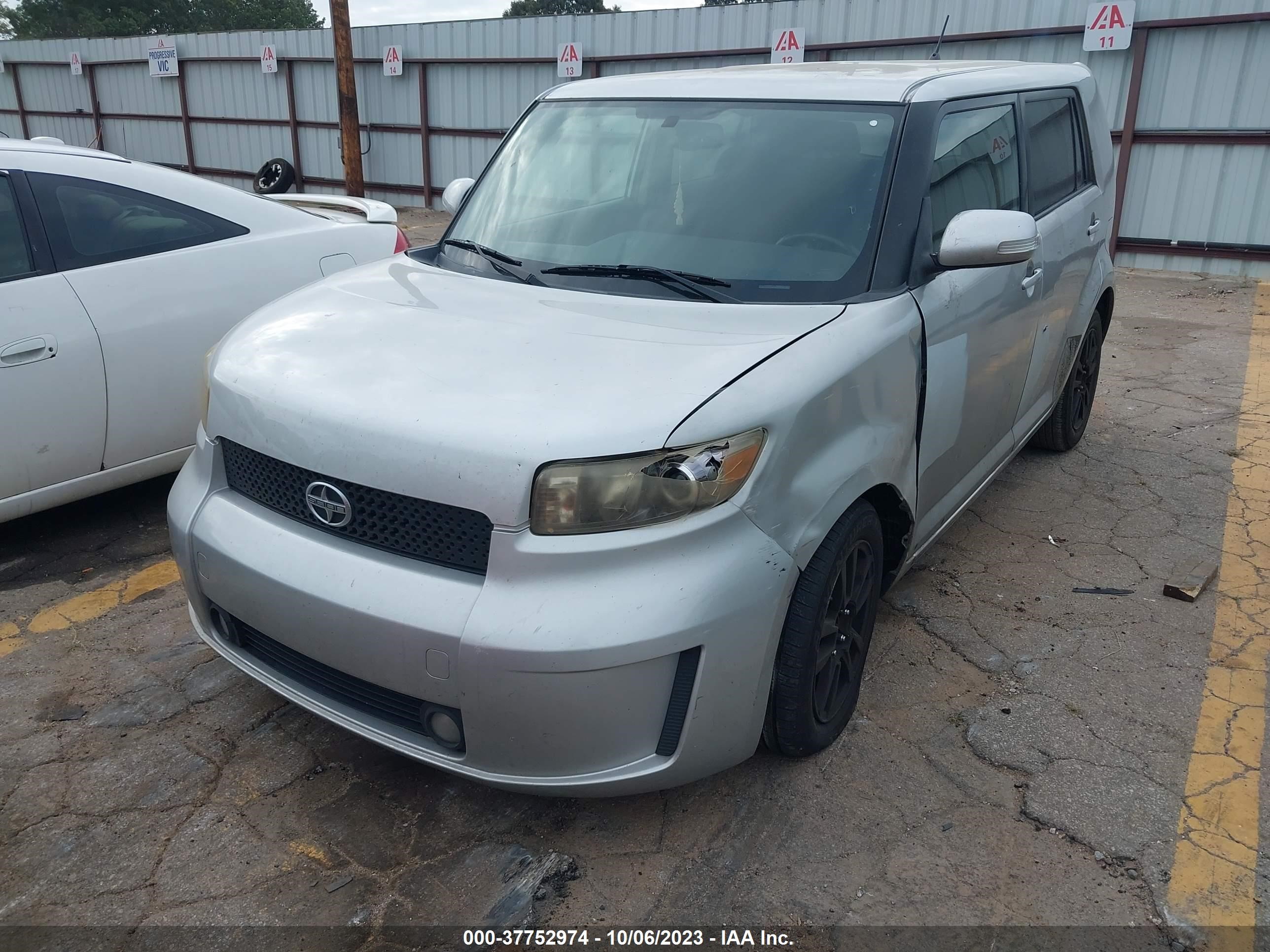 Photo 1 VIN: JTLKE50E281001180 - SCION XB 