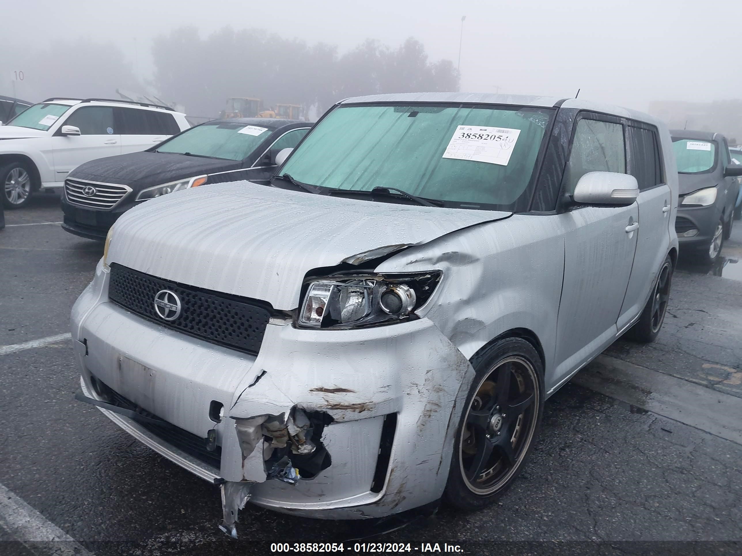 Photo 1 VIN: JTLKE50E281011417 - SCION XB 