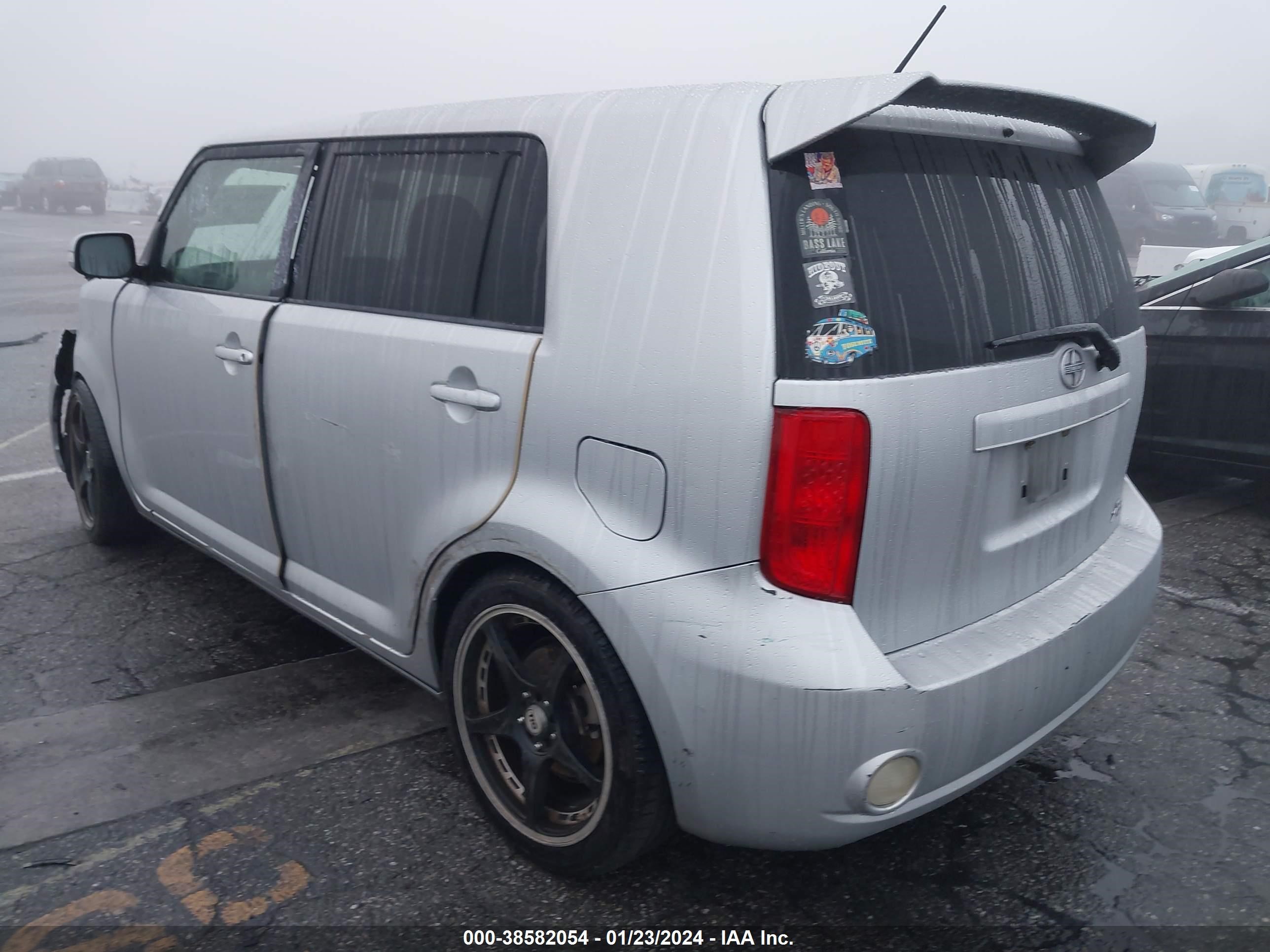 Photo 2 VIN: JTLKE50E281011417 - SCION XB 