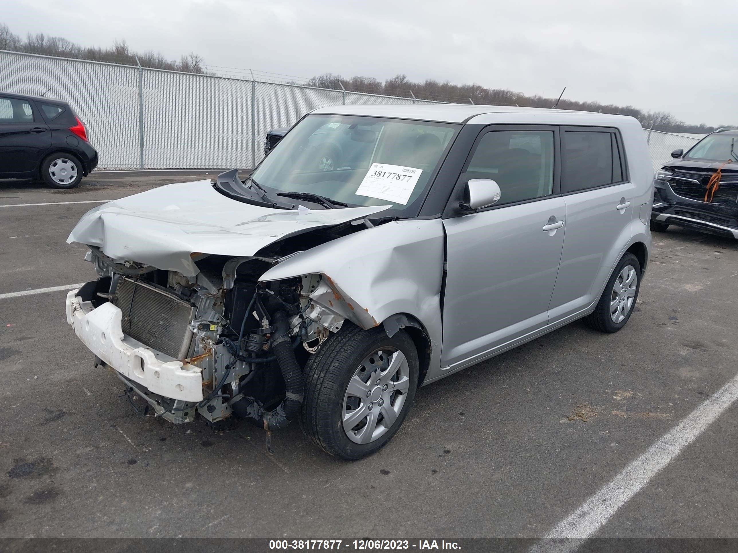 Photo 1 VIN: JTLKE50E281053750 - SCION XB 