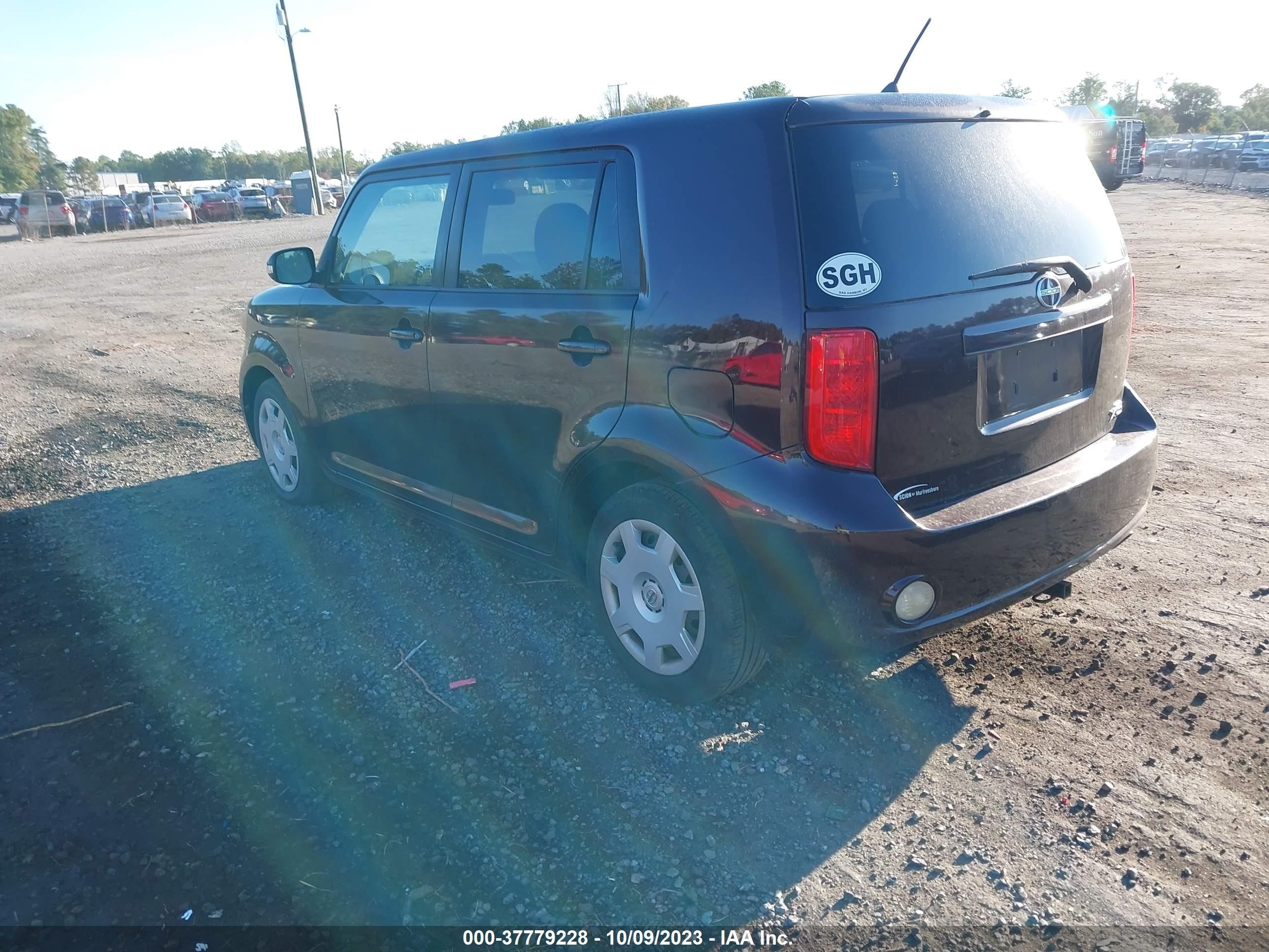 Photo 2 VIN: JTLKE50E291065706 - SCION XB 