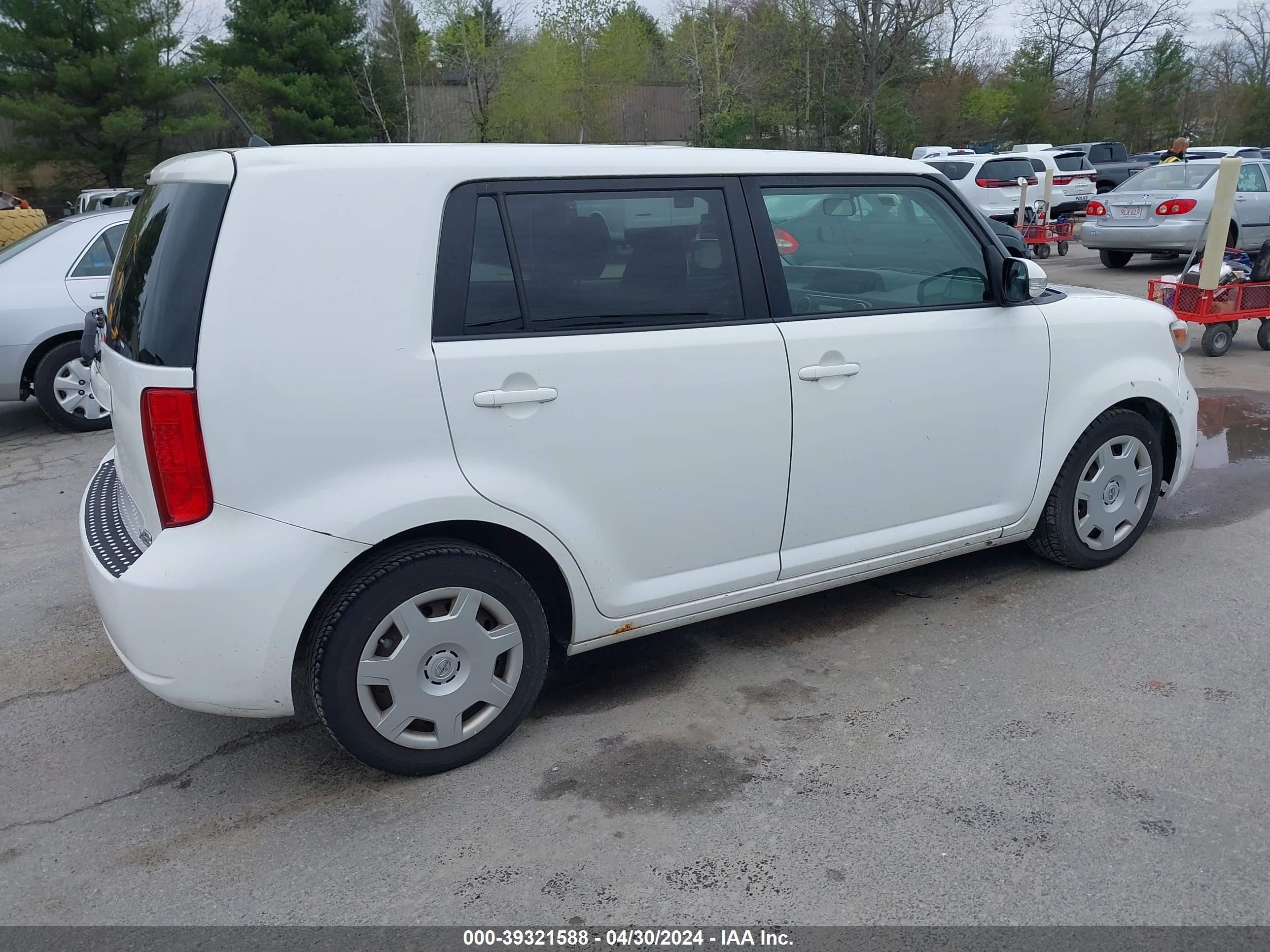 Photo 3 VIN: JTLKE50E291069254 - SCION XB 