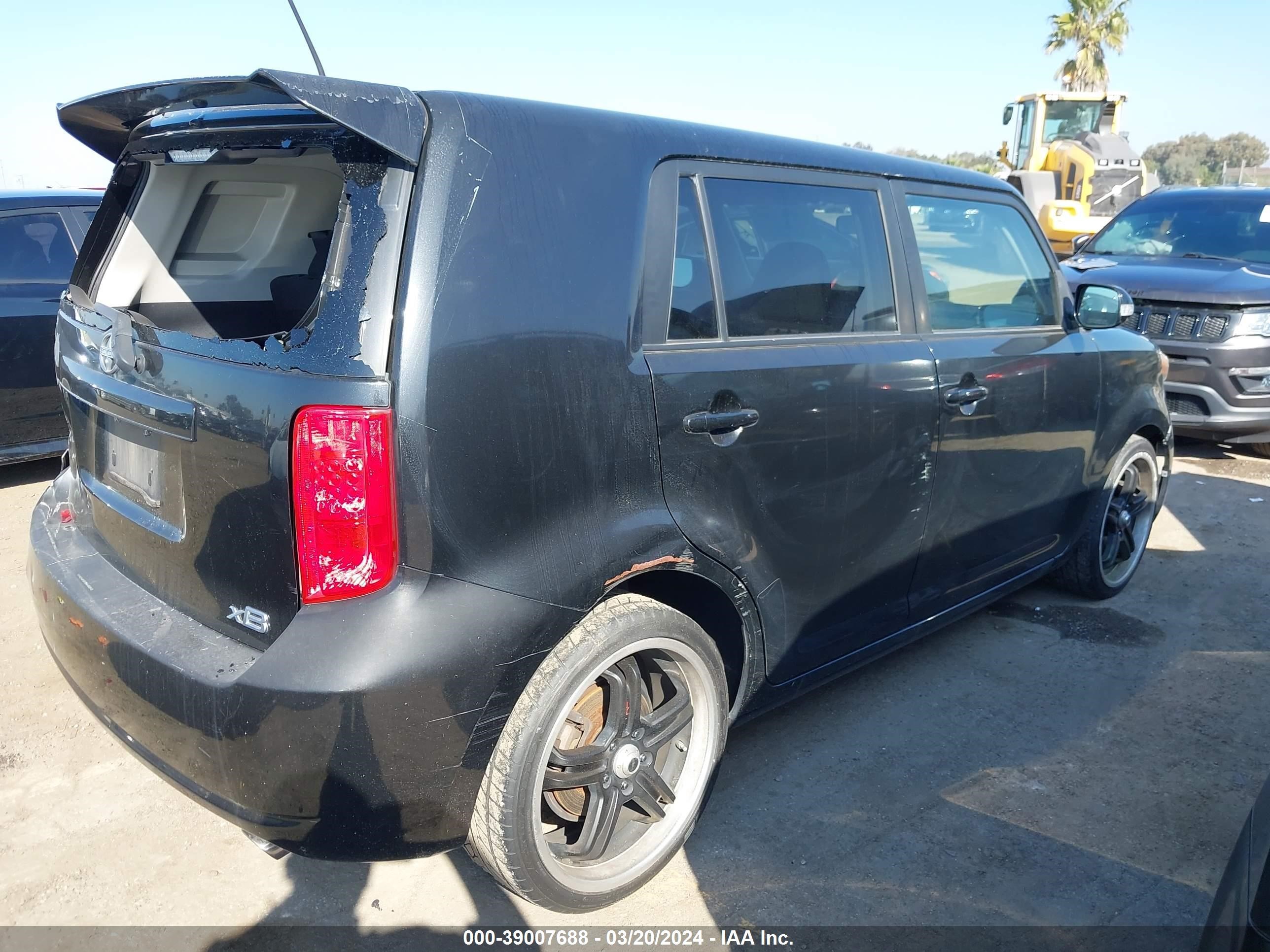 Photo 3 VIN: JTLKE50E291076382 - SCION XB 