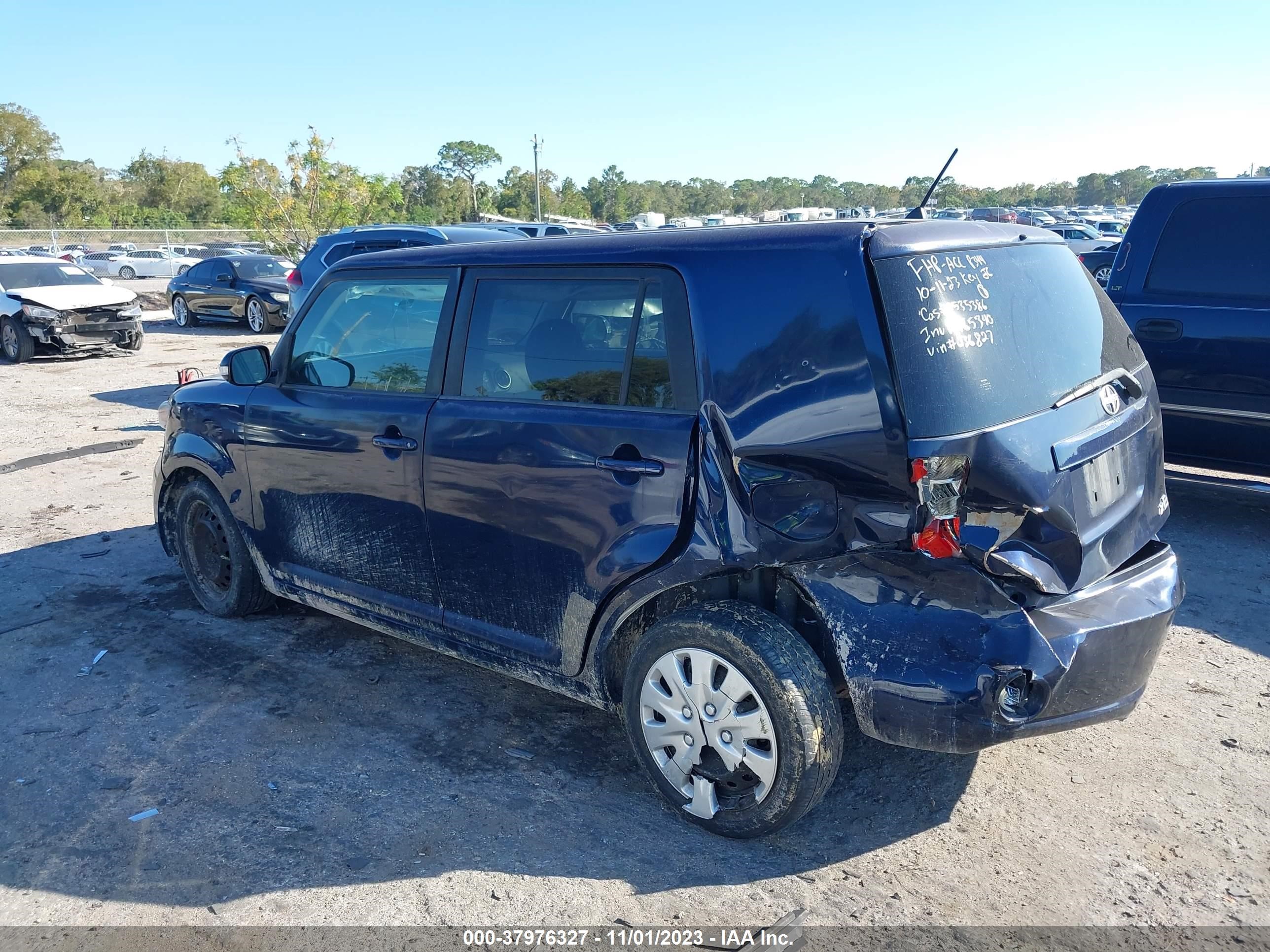 Photo 2 VIN: JTLKE50E381036827 - SCION XB 