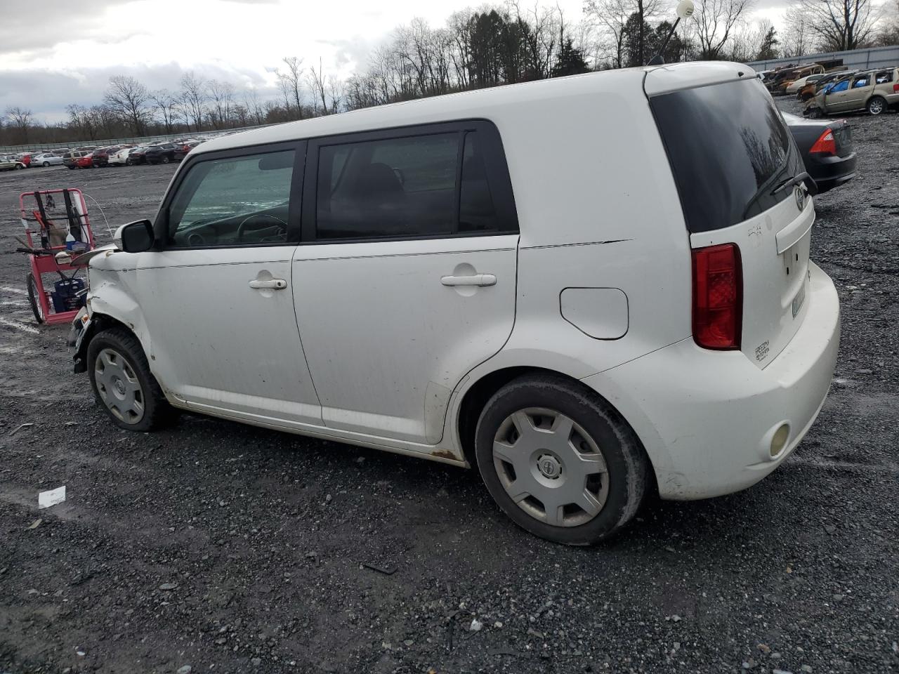 Photo 1 VIN: JTLKE50E381055345 - SCION XB 