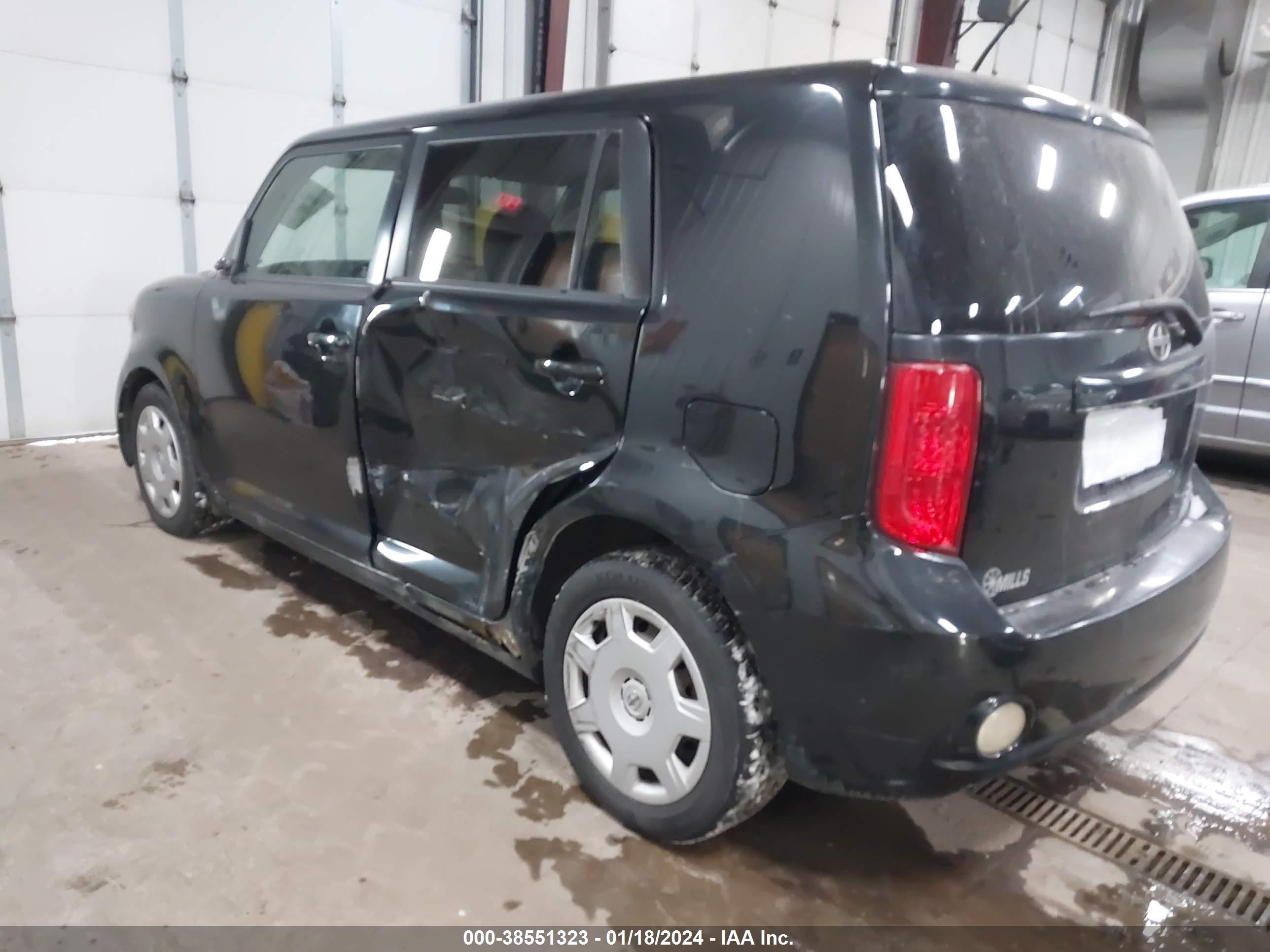 Photo 2 VIN: JTLKE50E481051482 - SCION XB 