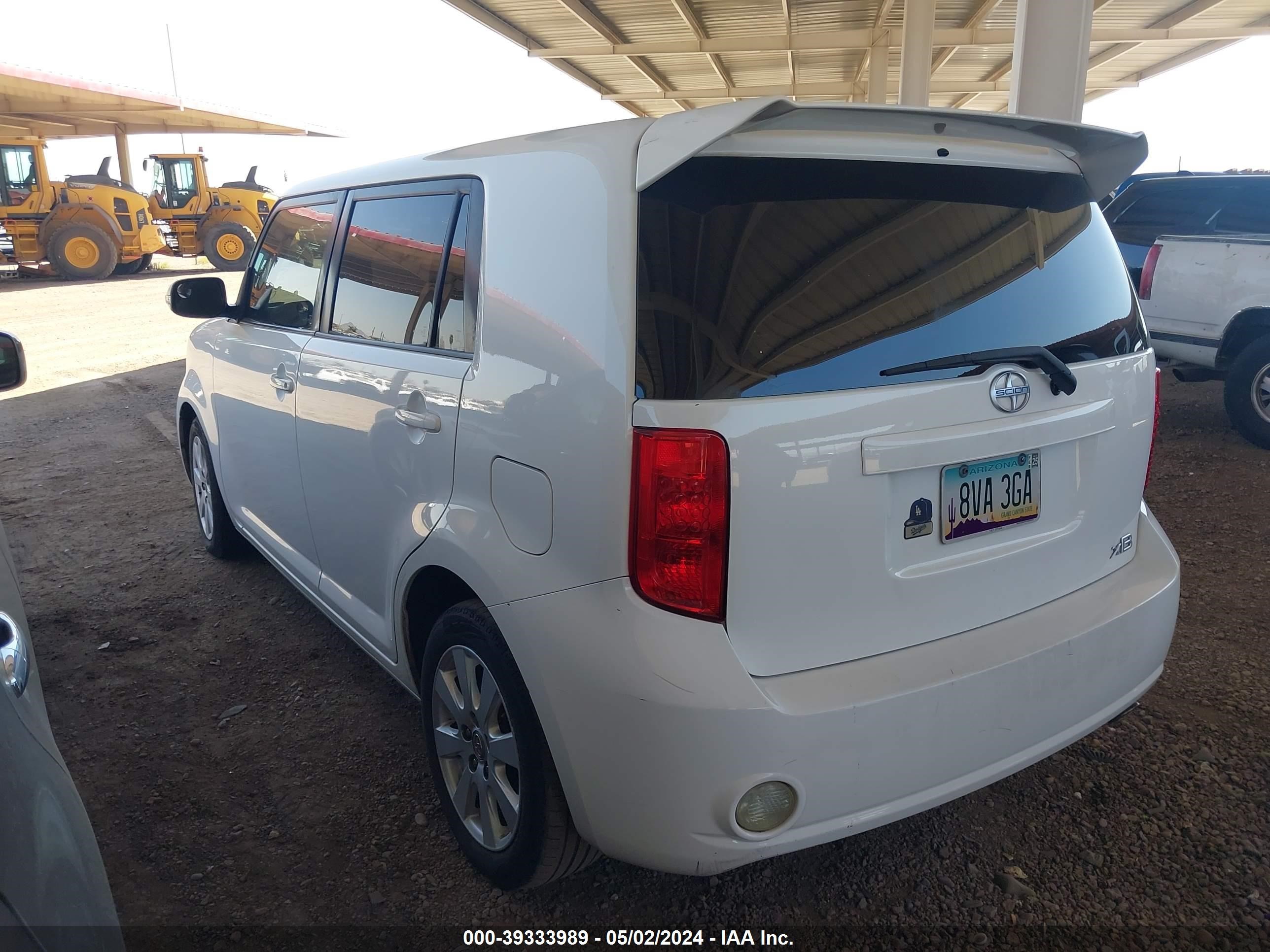 Photo 2 VIN: JTLKE50E481058674 - SCION XB 