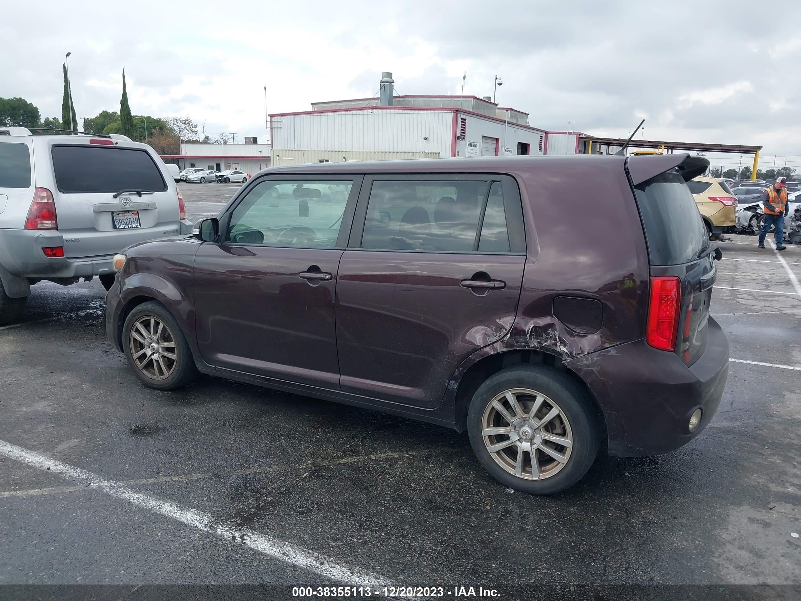 Photo 13 VIN: JTLKE50E481058979 - SCION XB 