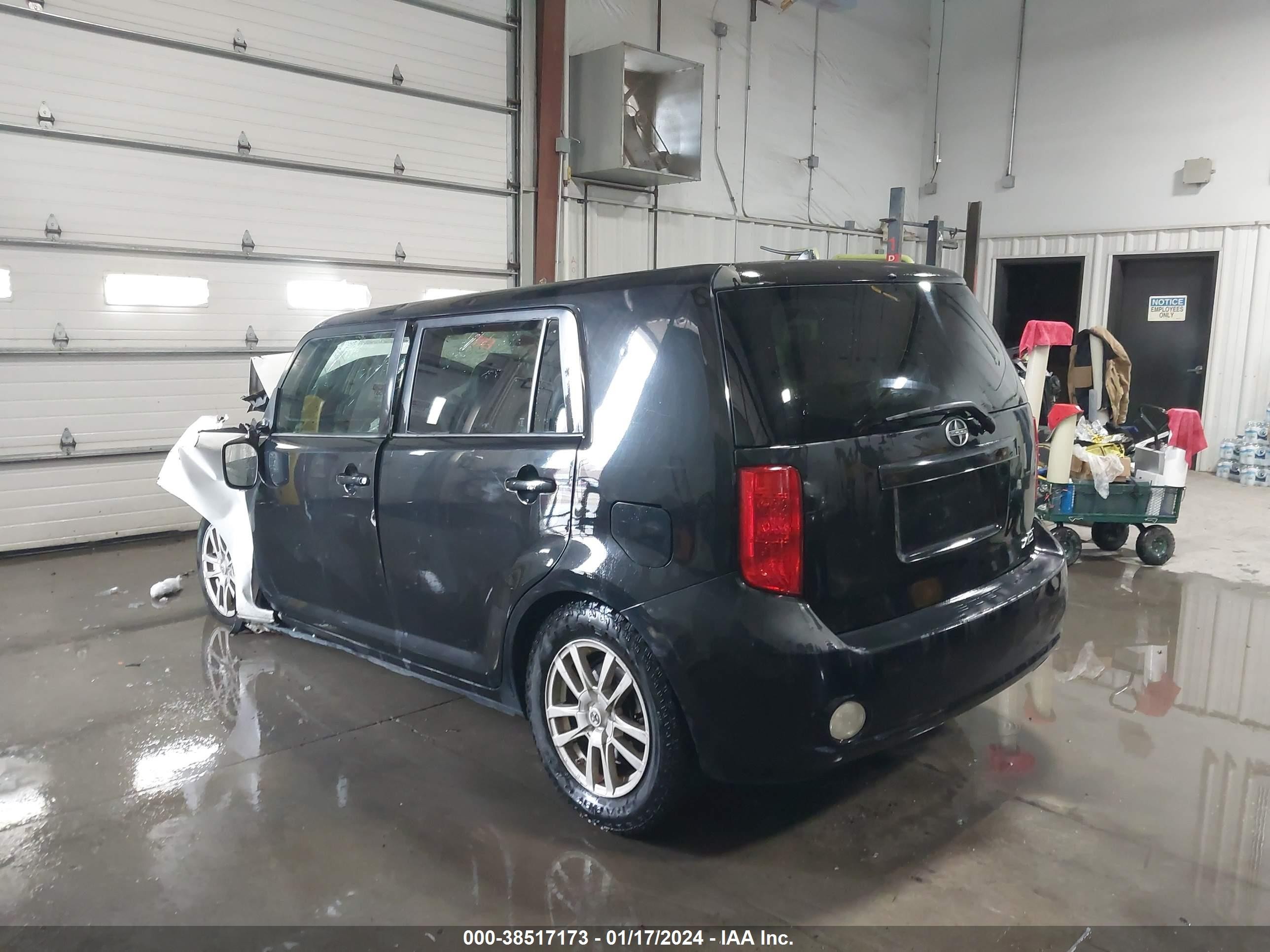 Photo 2 VIN: JTLKE50E481059629 - SCION XB 