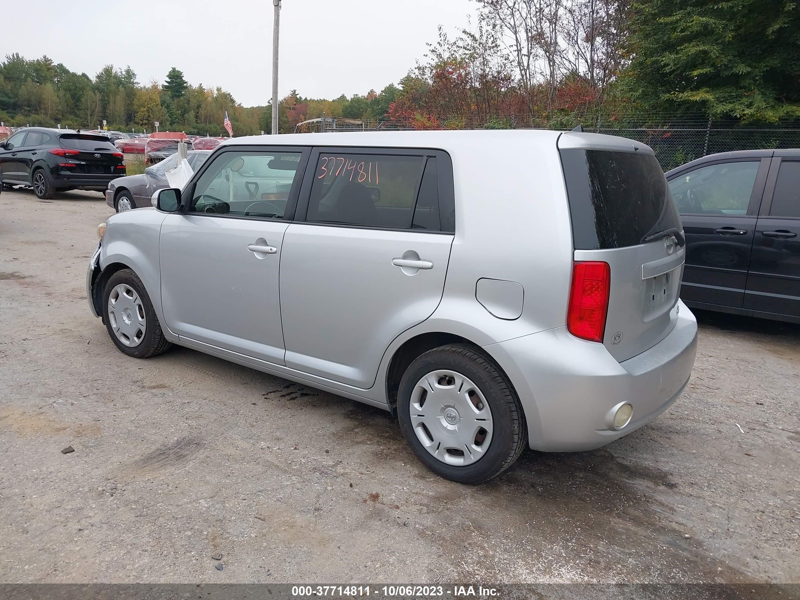 Photo 2 VIN: JTLKE50E491071765 - SCION XB 