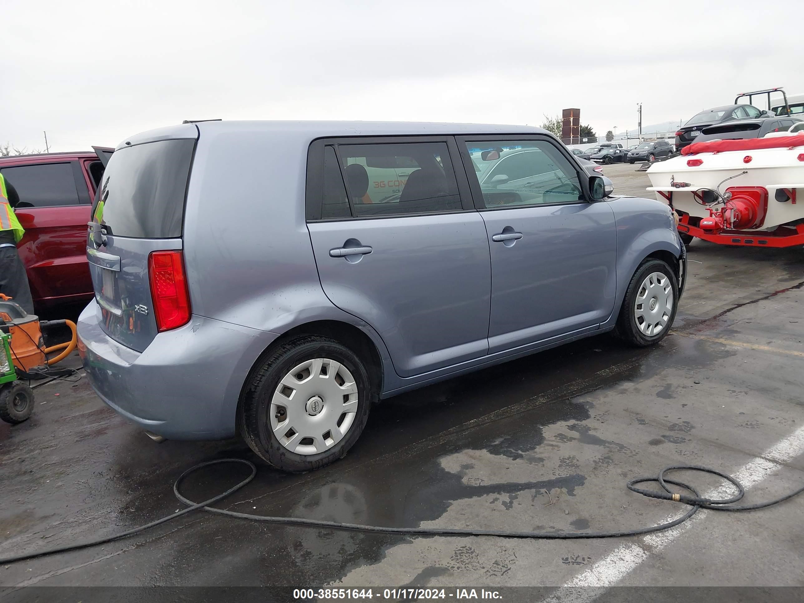 Photo 3 VIN: JTLKE50E491079851 - SCION XB 