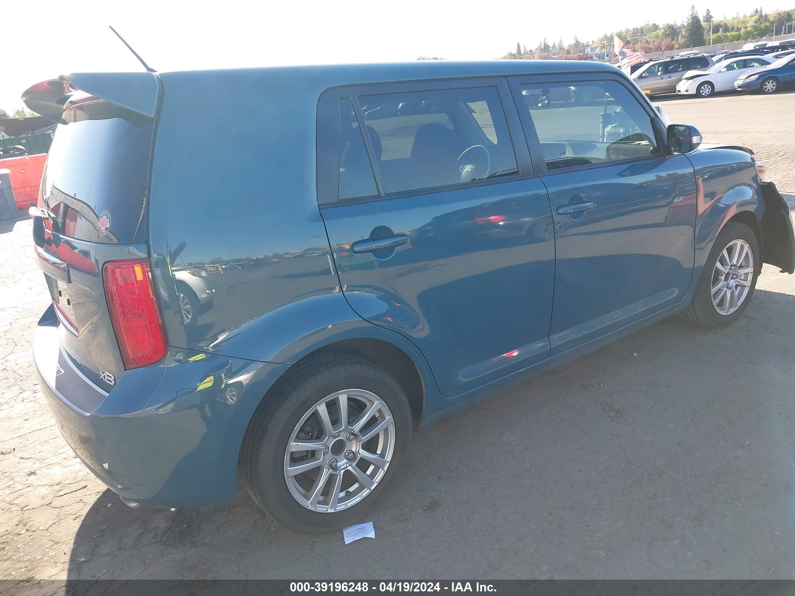 Photo 3 VIN: JTLKE50E491087528 - SCION XB 