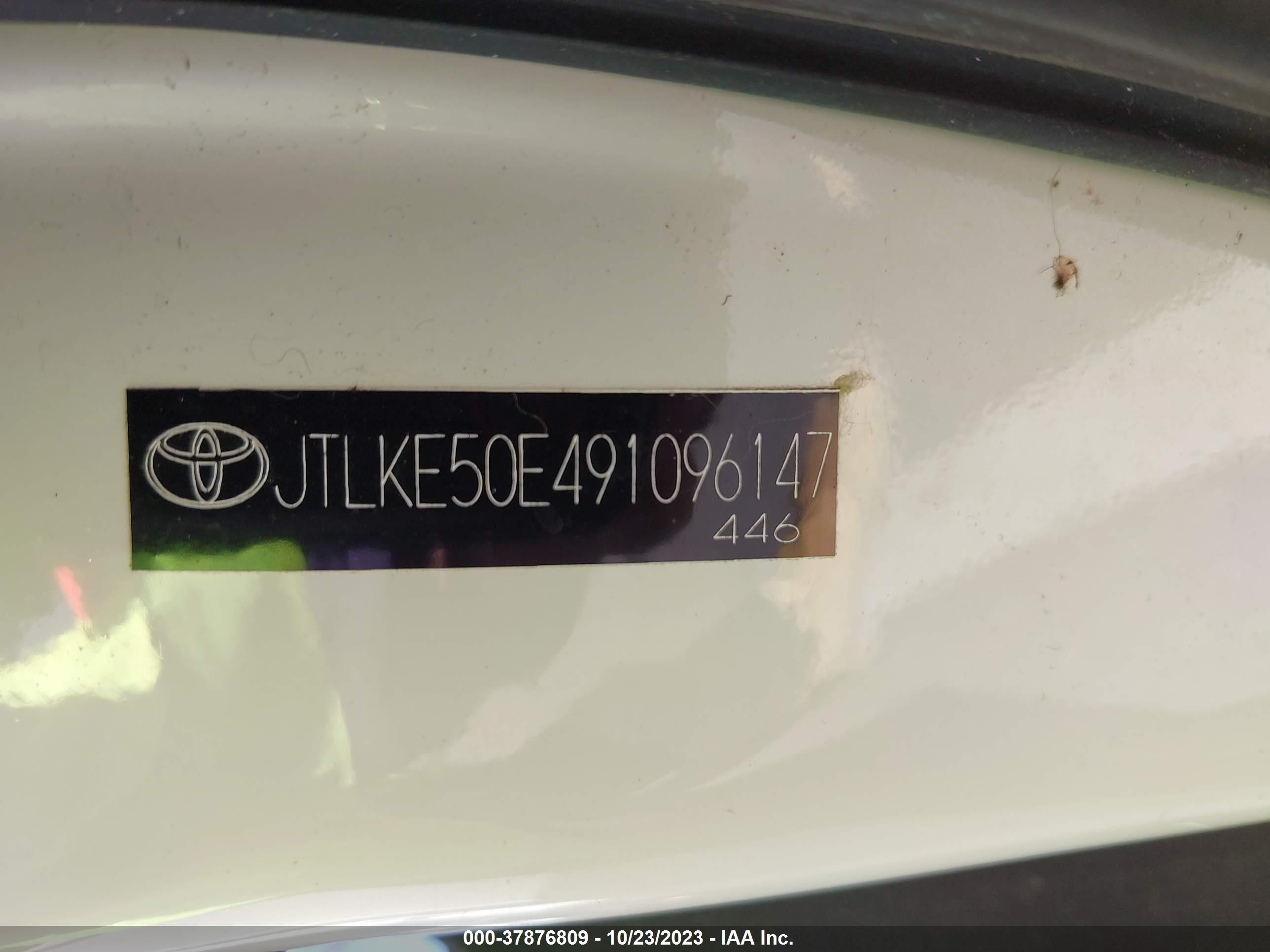 Photo 8 VIN: JTLKE50E491096147 - SCION XB 