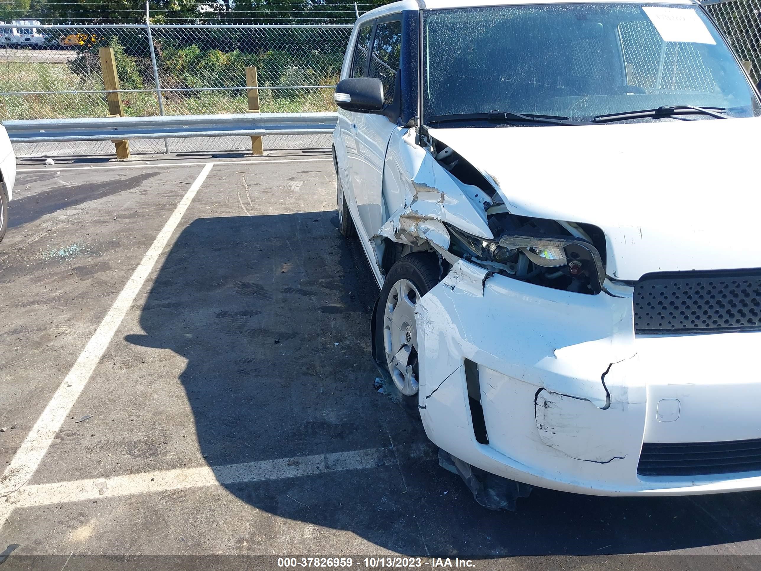 Photo 5 VIN: JTLKE50E581016482 - SCION XB 